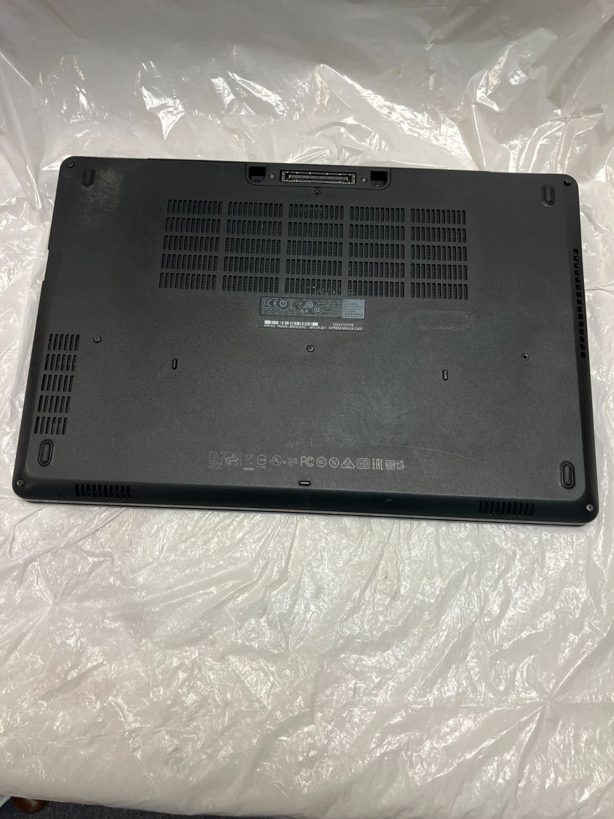 Dell Latitude E5570 Intel i7-6600U 2.60GHz NO RAM/HD/ FOR PARTS