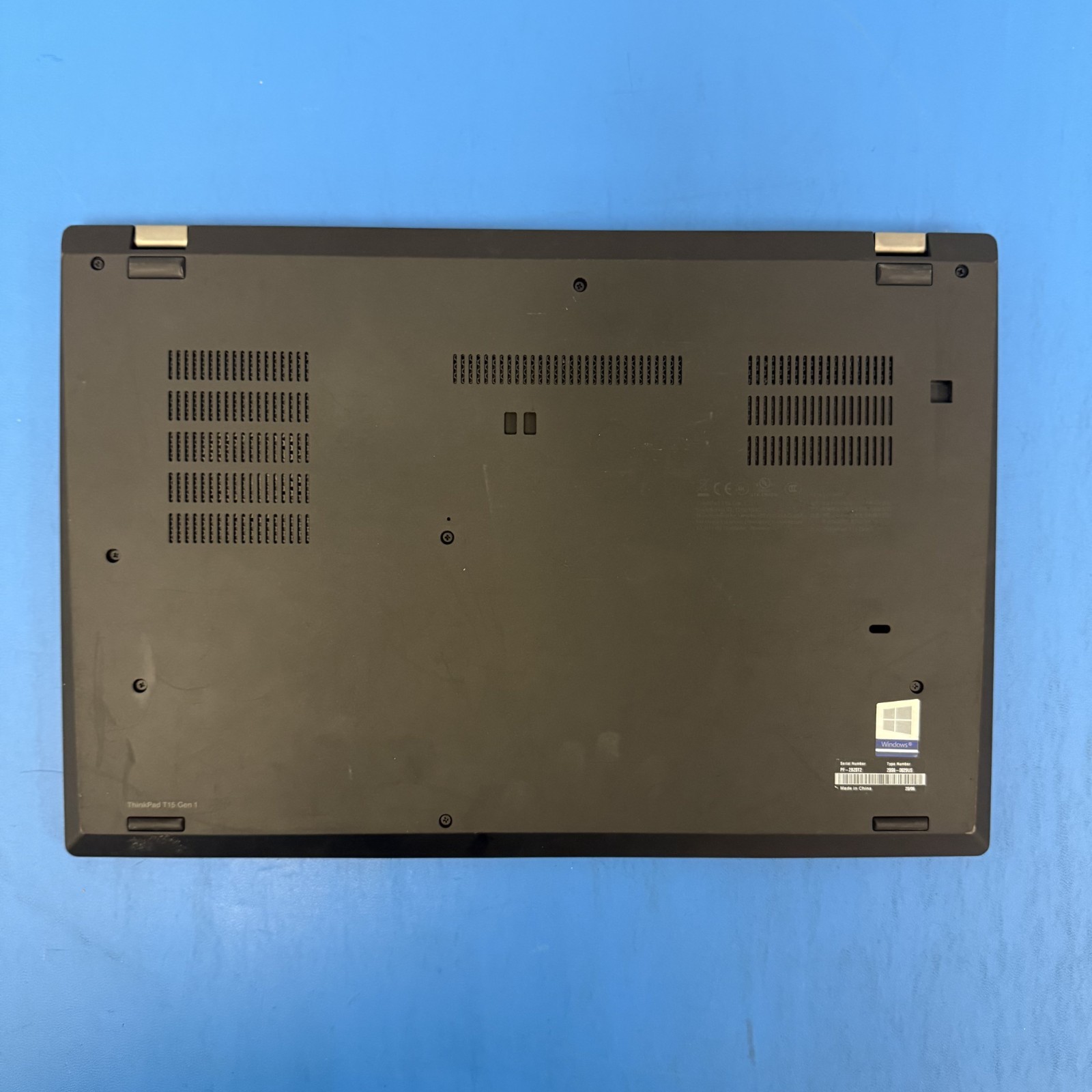 Lenovo ThinkPad T15 Gen 1 15.5″ i5-10210U, 256GB , 8GB RAM