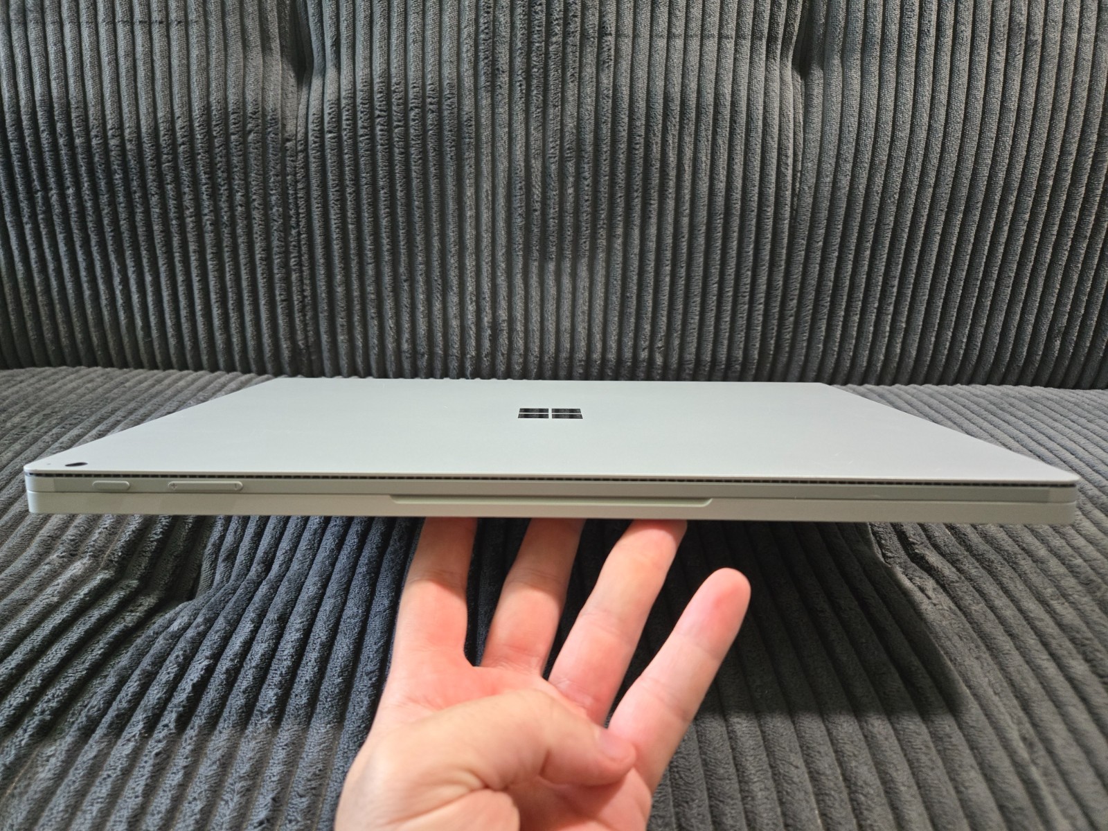 Microsoft Surface Book 3 15″ (256GB SSD, Intel i7-1065G7 GTX 1660 Ti 16GB RAM)