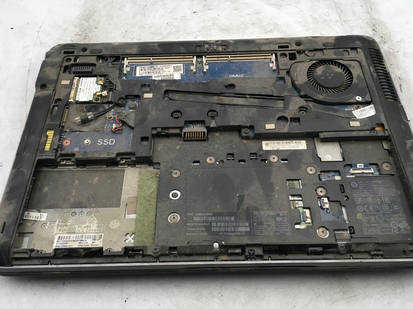 HP ELITEBOOK 840 G1 – FOR PARTS – INTEL CORE I5 – NO RAM – 14″ – READ DESC – BB