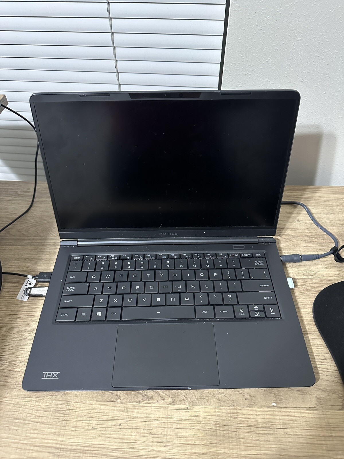 LAPTOP MOTILE 14 + WIFI MOUSE AND 128gb PEN DRIVE