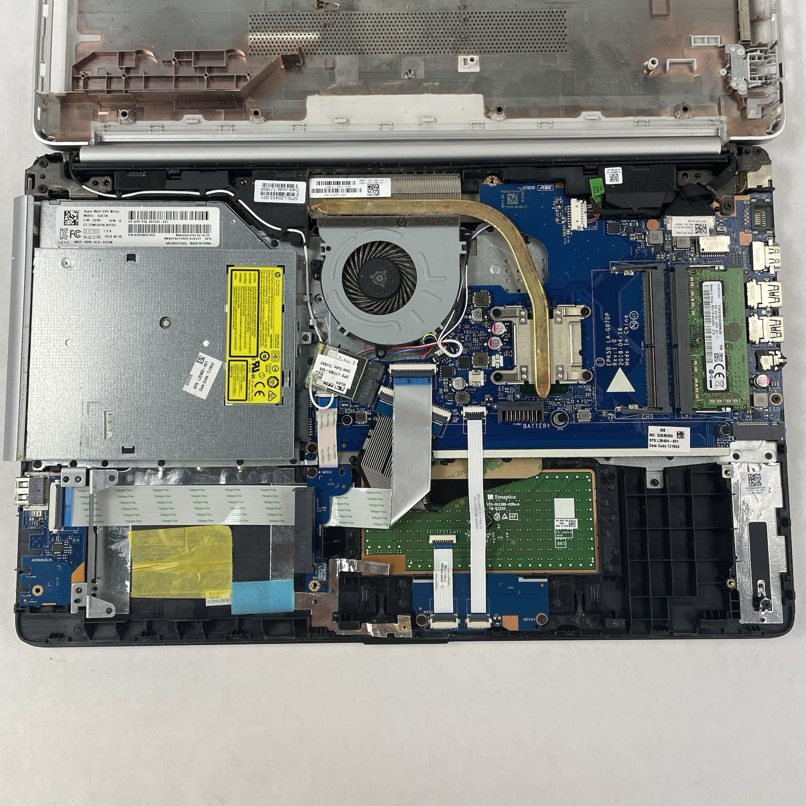 HP 15-da0073ms 15.6″ i5-7200U 2.50 GHz 8 GB RAM No SSD/OS/Battery – Bad Bottom