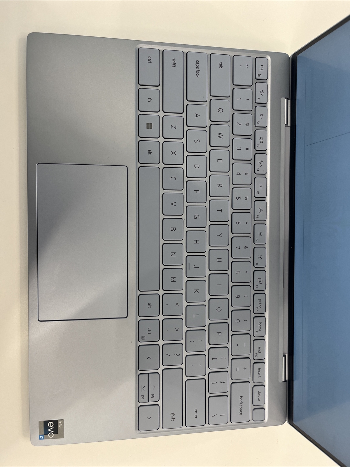 Dell Laptop XPS – Practically New – Used for 3 weeks. Charger included. 