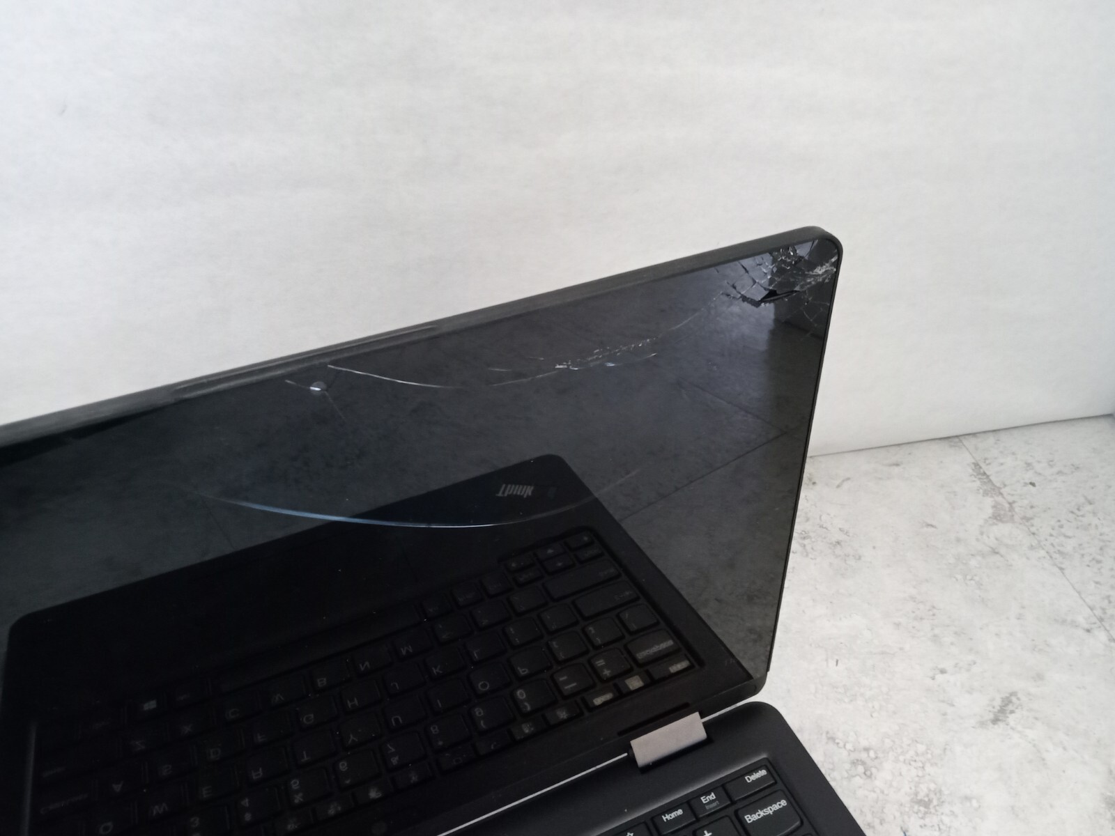 Lenovo ThinkPad Yoga 11e G6 2in1 Laptop Intel Core m3 8GB RAM – POWER DEAD -RR