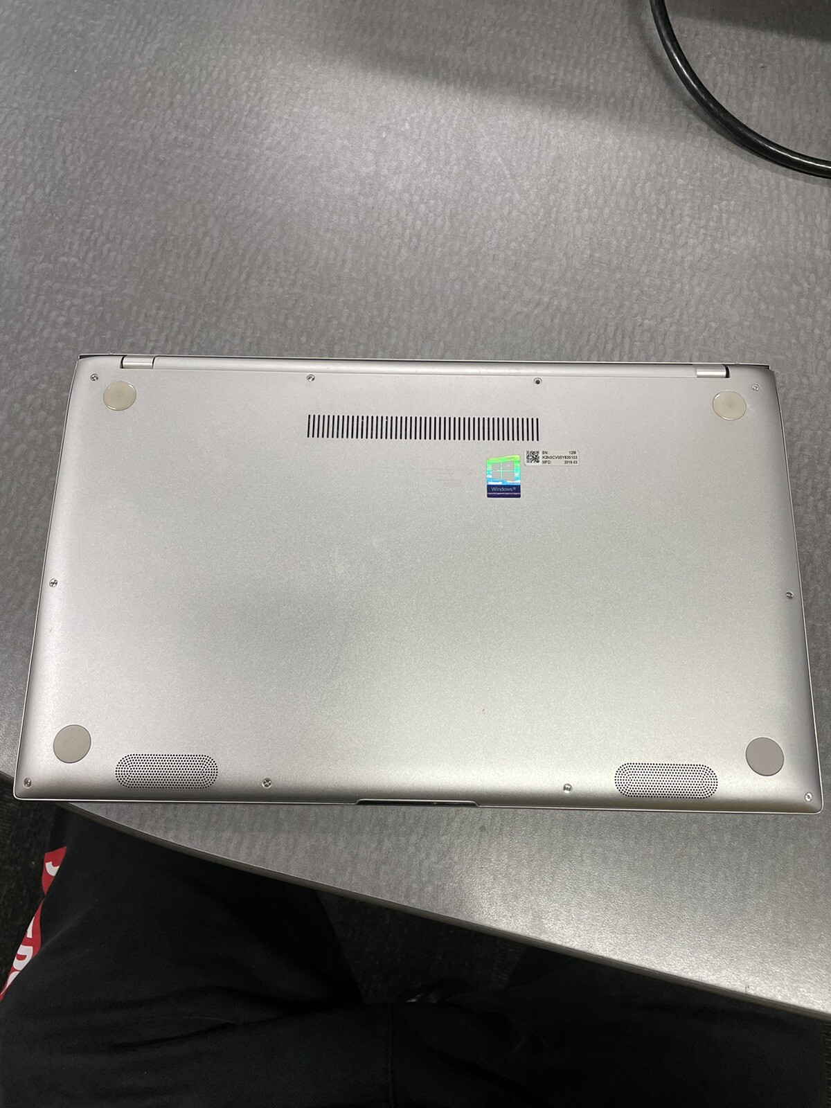asus laptop Zenbook 15 UX533 Notebook. Silver. intel Core i7-8565 CPU @ 1.80GHz.