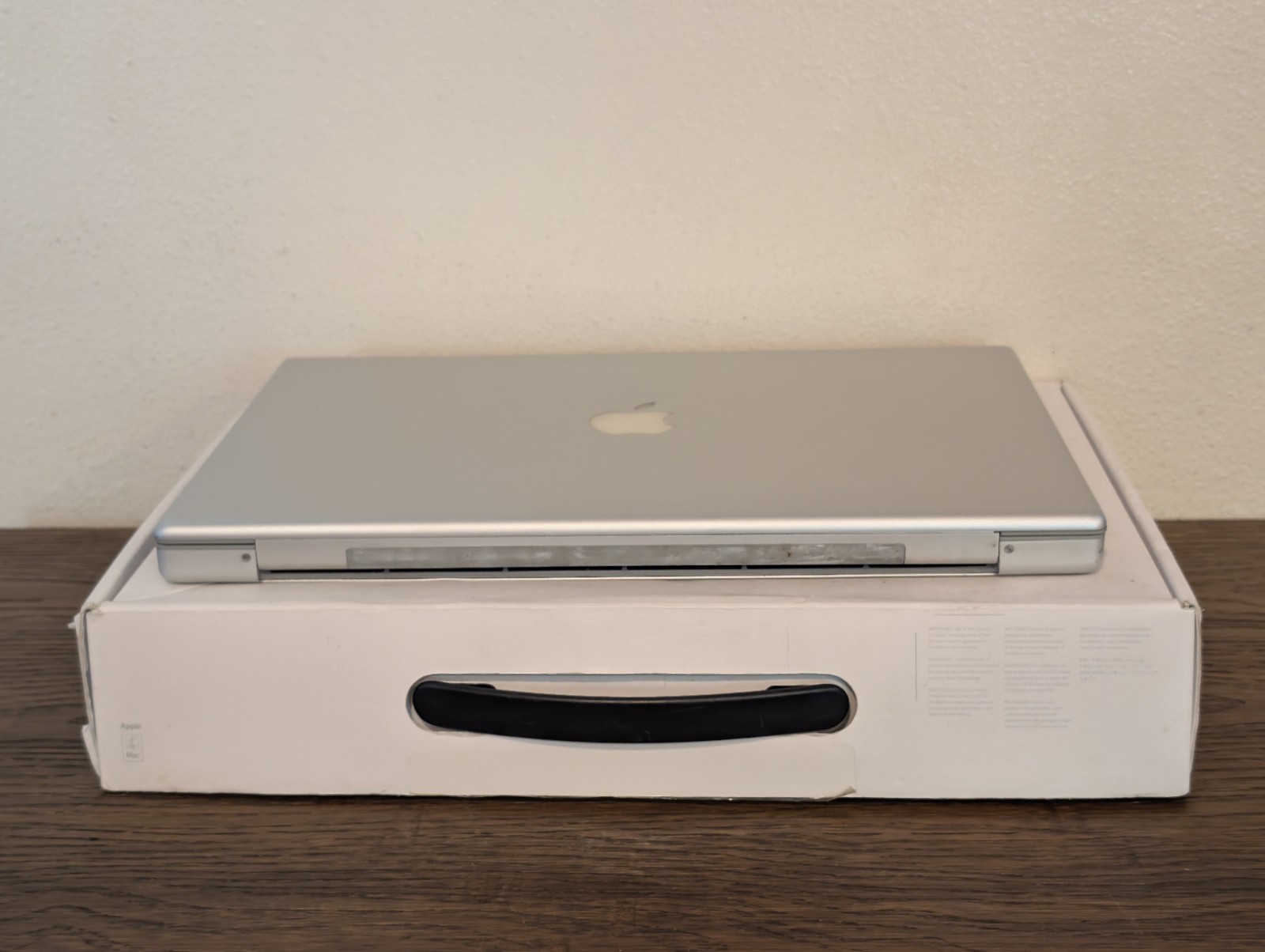 15.4″ Apple MacBook Pro A1286 C02FF03GDMPK Early 2011 2.2GHz Laptop For Parts