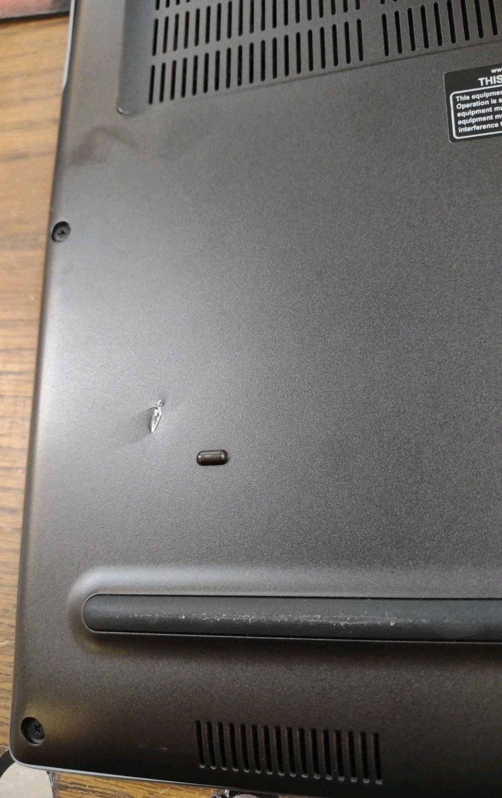 Dell Precision 7540 15.6″ W/ i7-9850H 2.6GHz 16GB 256GB SSD