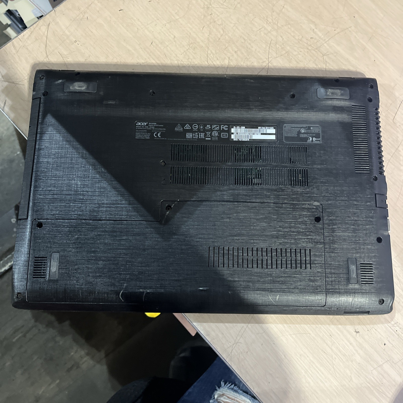 ACER ASPIRE E5-575 SERIES INTEL CORE I3 7TH GEN 4GB RAM NO HD