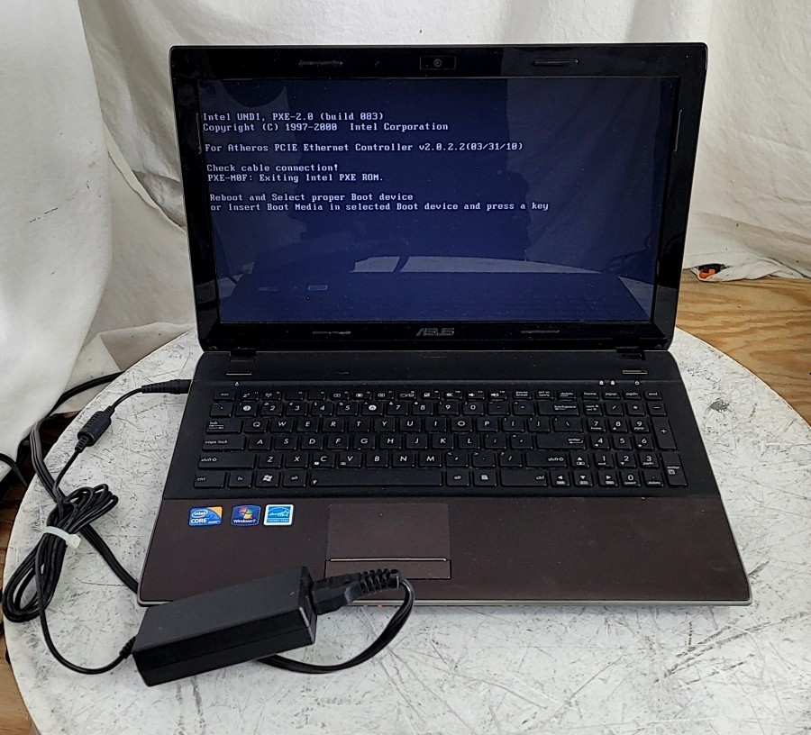 ASUS U52F Laptop Core I3 M 380 4GB 640GB SEE NOTES