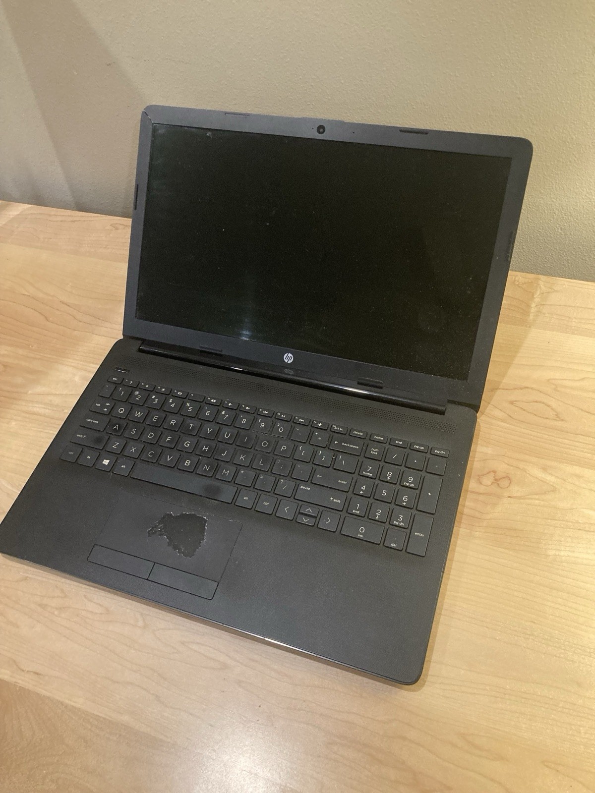 HP Notebook 15-db0xxx 14″ AMD A6-9225 4GB RAM Radeon R4 Black Used
