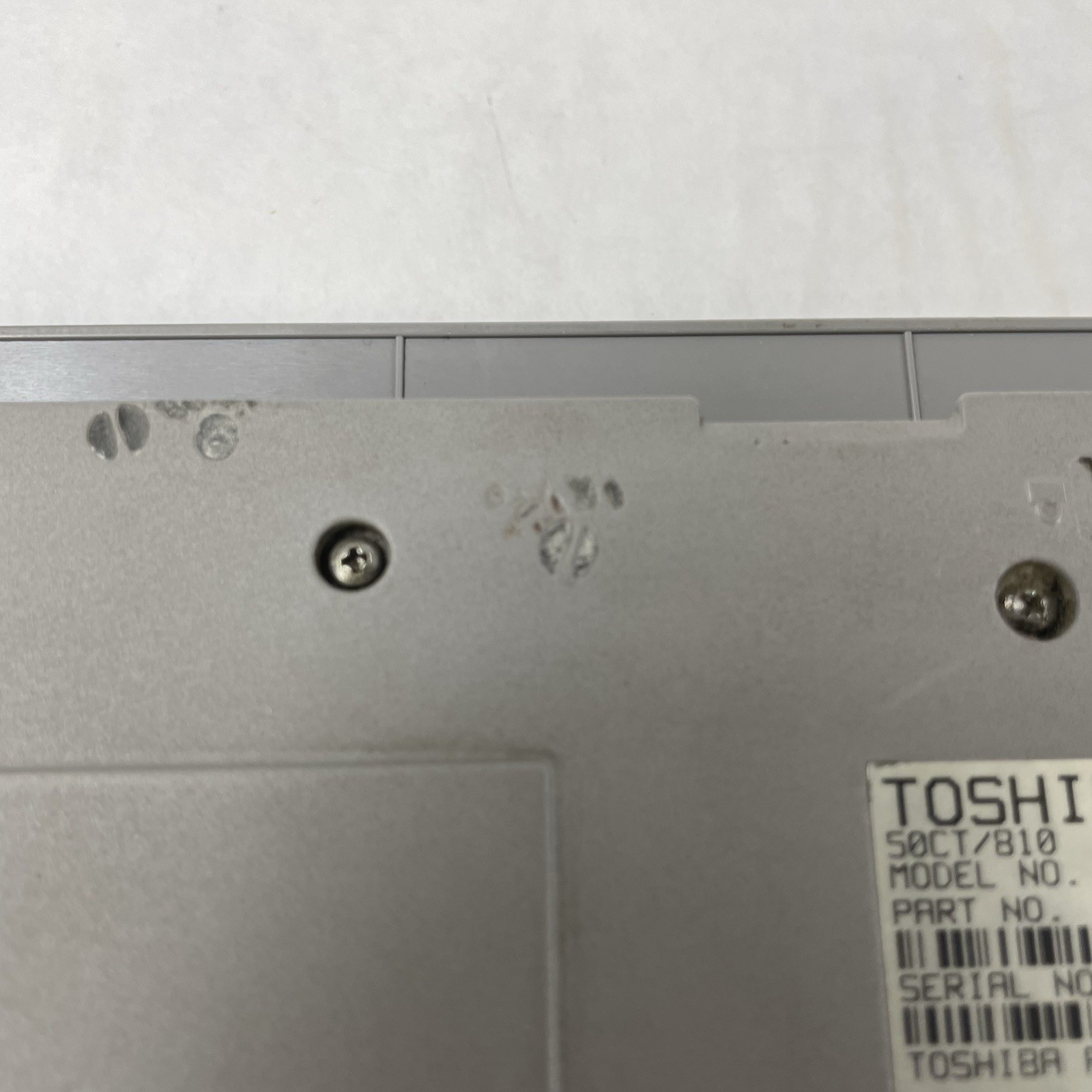 Toshiba Libretto 50 ct 6″ Intel Pentium 16 MB RAM No HDD/OS/AC/Battery – READ