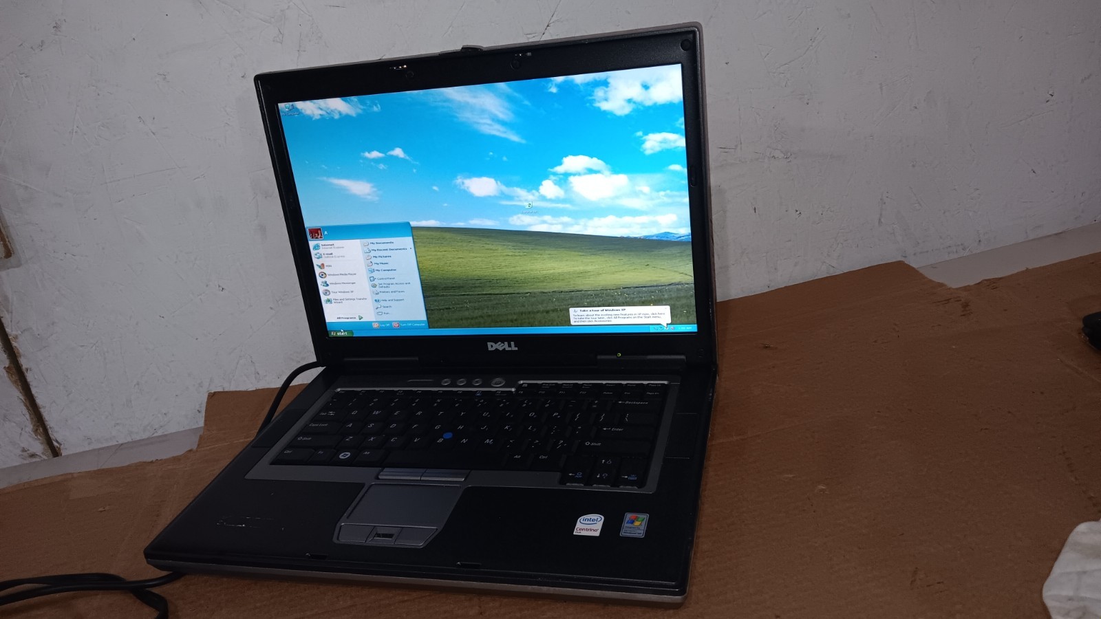 Vintage Dell Latitude D830 D820 Retro XP Gaming Laptop Windows XP pro 4GB Ram