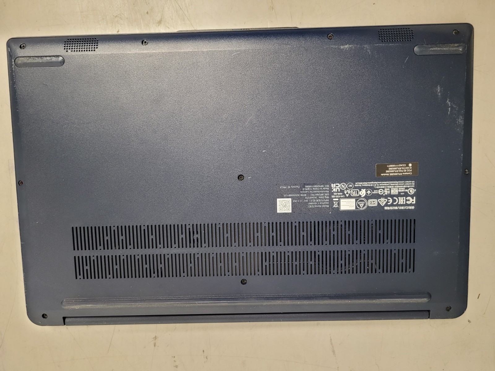 Lenovo ideapad 1 15AMN7 15.6″touch rayzen5 7520u 8gb ram 256gb ssd w11p MP2MKTE2