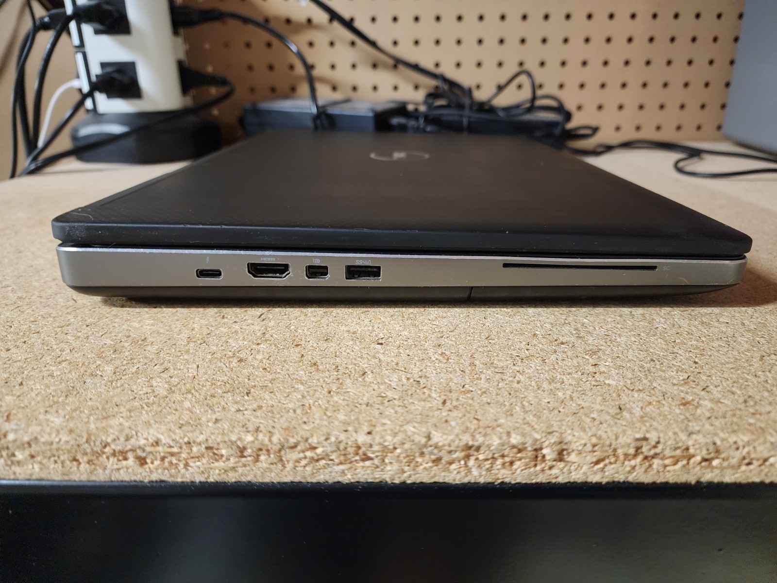 Dell Precision 7520 i7-7700HQ 2.8GHz 16GB RAM 256GB SSD Win 11 Pro Quadro M1200