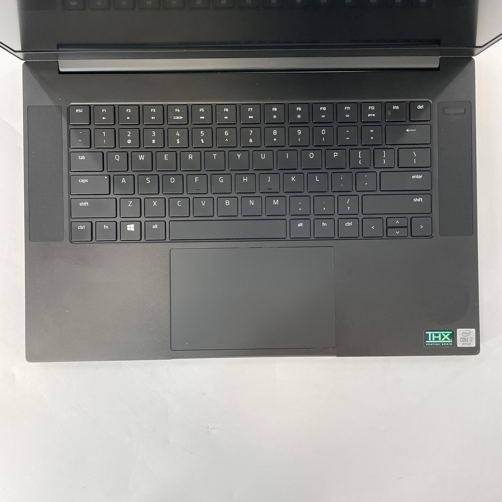 Razer Blade 15 Base 120Hz FHD i7-10750H 2.60GHz 16GB 256GB SSD GTX 1660 Ti Good