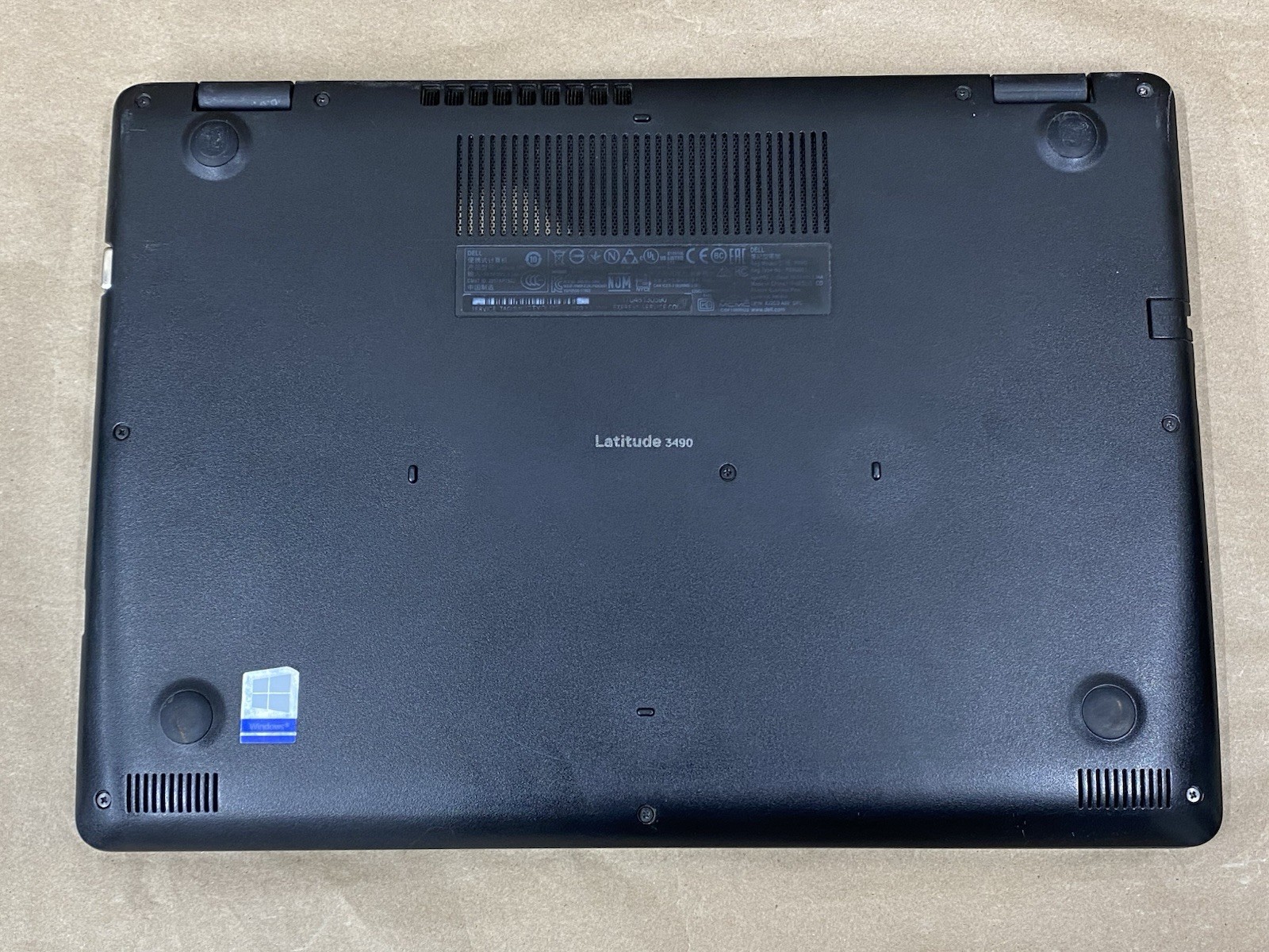 Dell Latitude 3490 – 14″ FHD – i5-8250U – 4GB – 128GB SSD – Win 11 Pro BIOS LOCK
