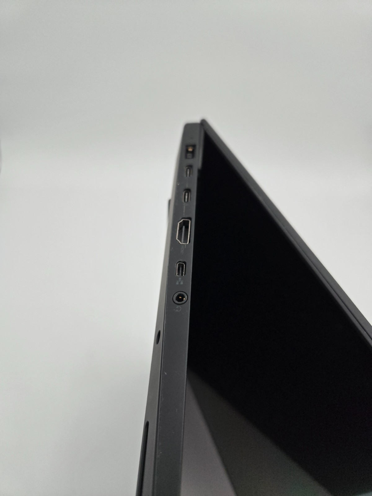 Lenovo P1 | OLED Touch | P2000 | Xeon E-2176M | 32GB RAM | 512GB SSD | Burn-in
