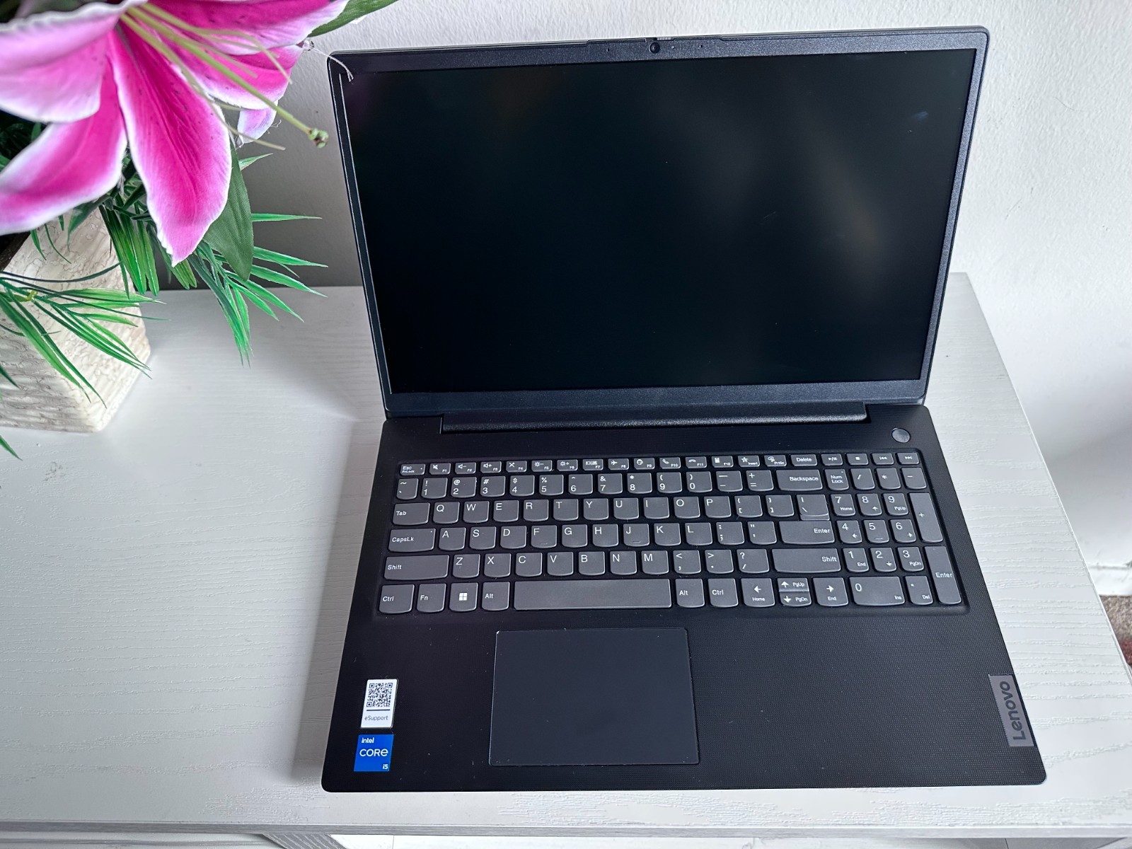 Lenovo V15 G4 IRU 15.6″ (1TB GB SSD, Intel Core i5 13th Gen., 13420H,24GB DDR4
