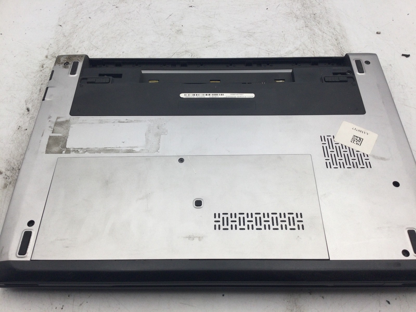 Dell Latitude 3330 13″ Laptop – Intel Core i3 – NO RAM – NO BOOT – READ -BB