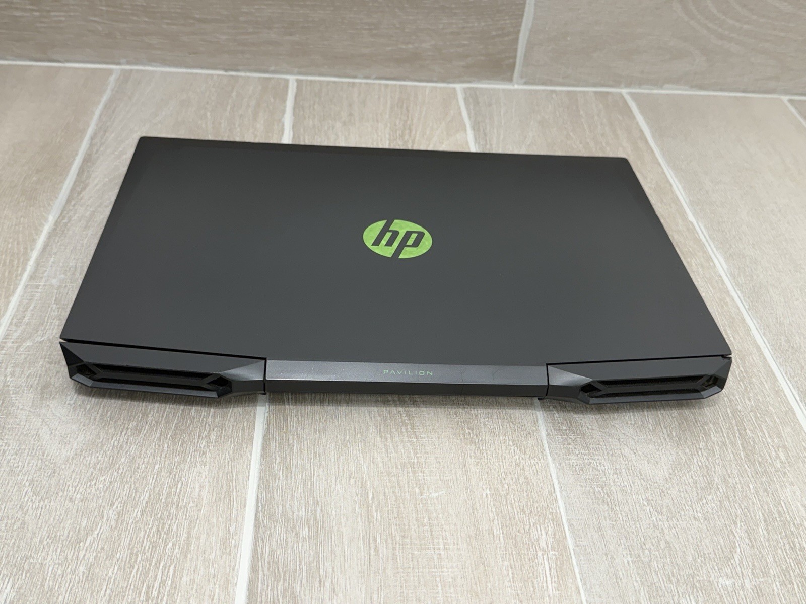 HP Pavilion 15-DK0056WM 15.6″ Gaming Core i5-9300H 8GB RAM 256GB SSD Win-11
