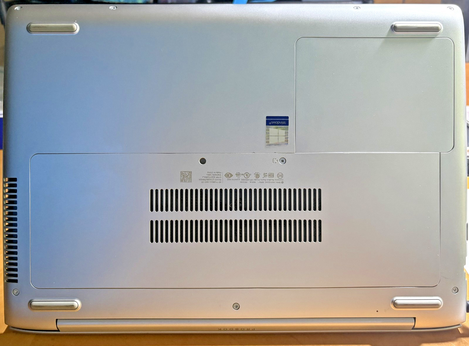 HP ProBook 440 G5 14″ HD i5-8250U @ 1.6 GHz 12 GB 500GB