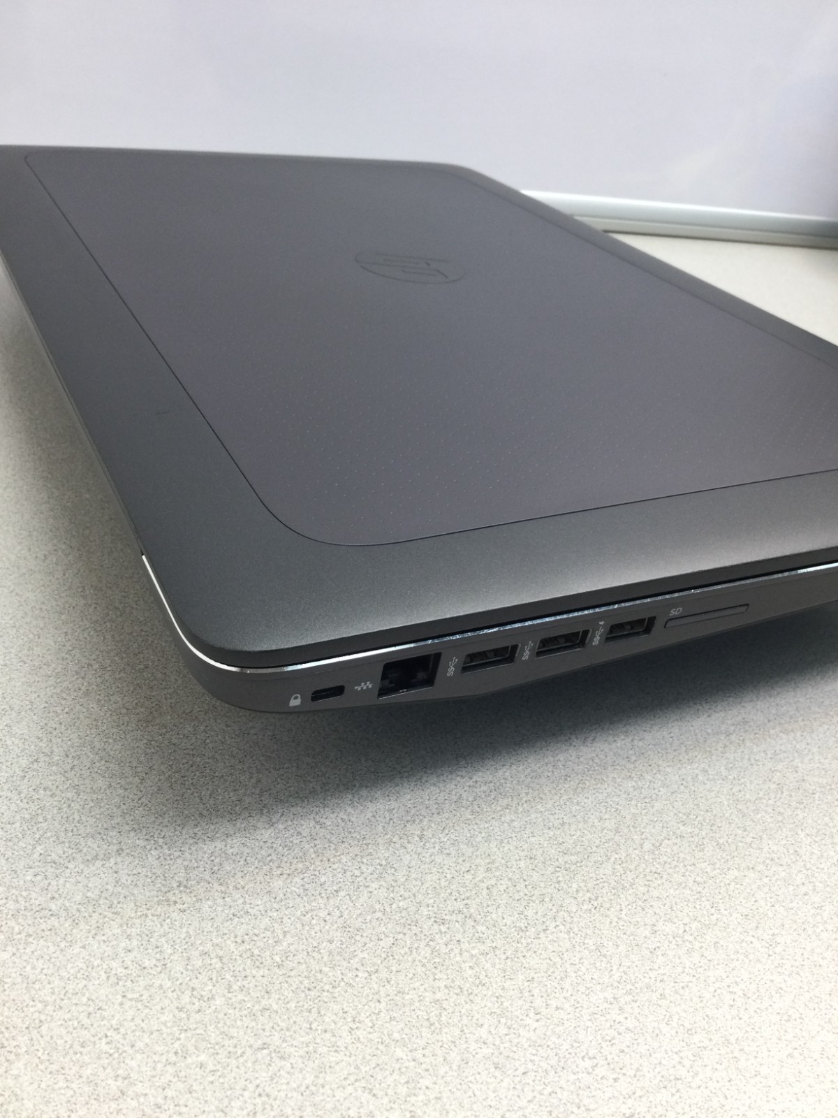 HP ZBook 17 G3 core i7 6th gen 2.60ghz 128GB SSD 12GB RAM 17.3” WIN 11 PRO