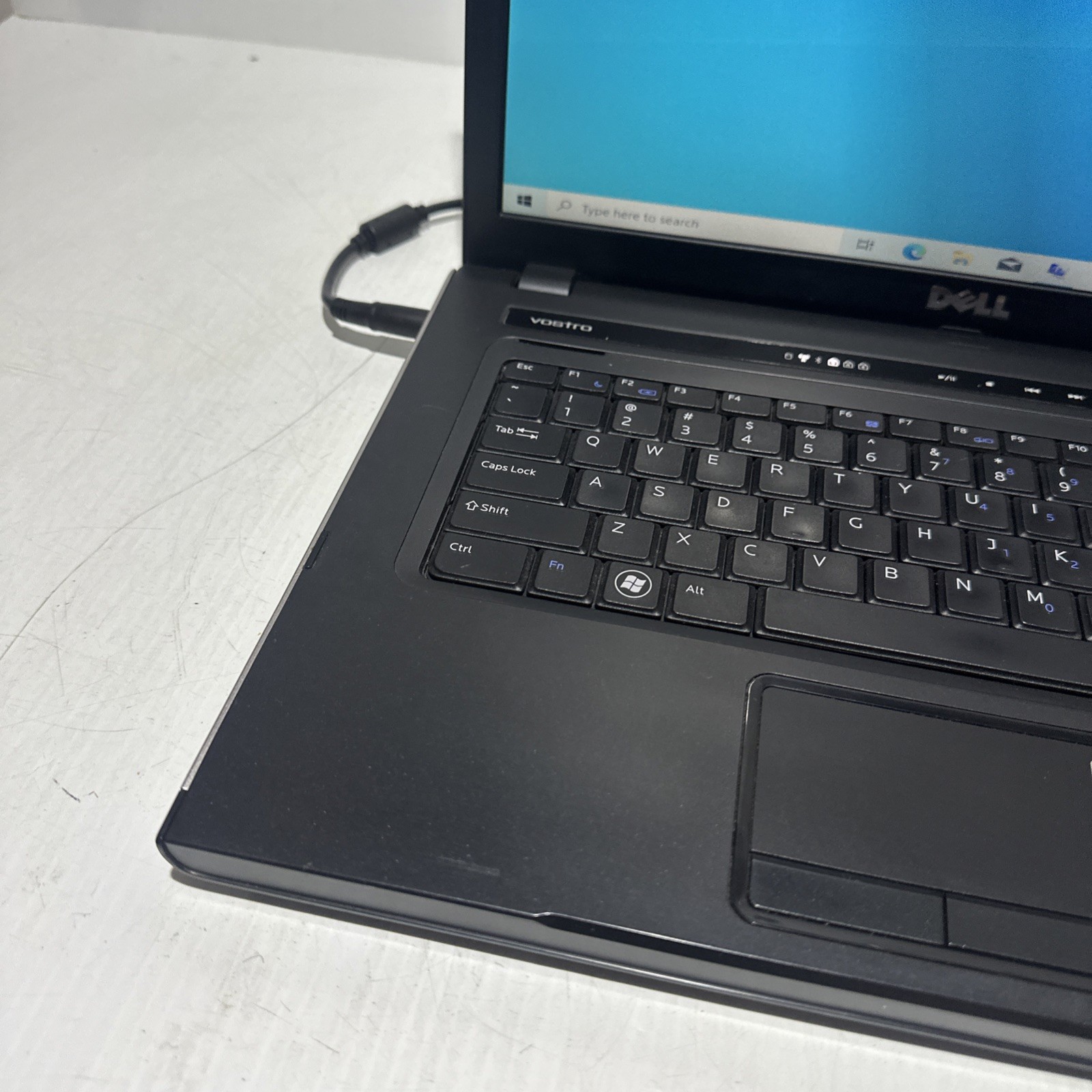 Dell Vostro 3500 15″ Laptop i3 M350 3gb Ram 320gb HDD Windows 10 Home No P/S