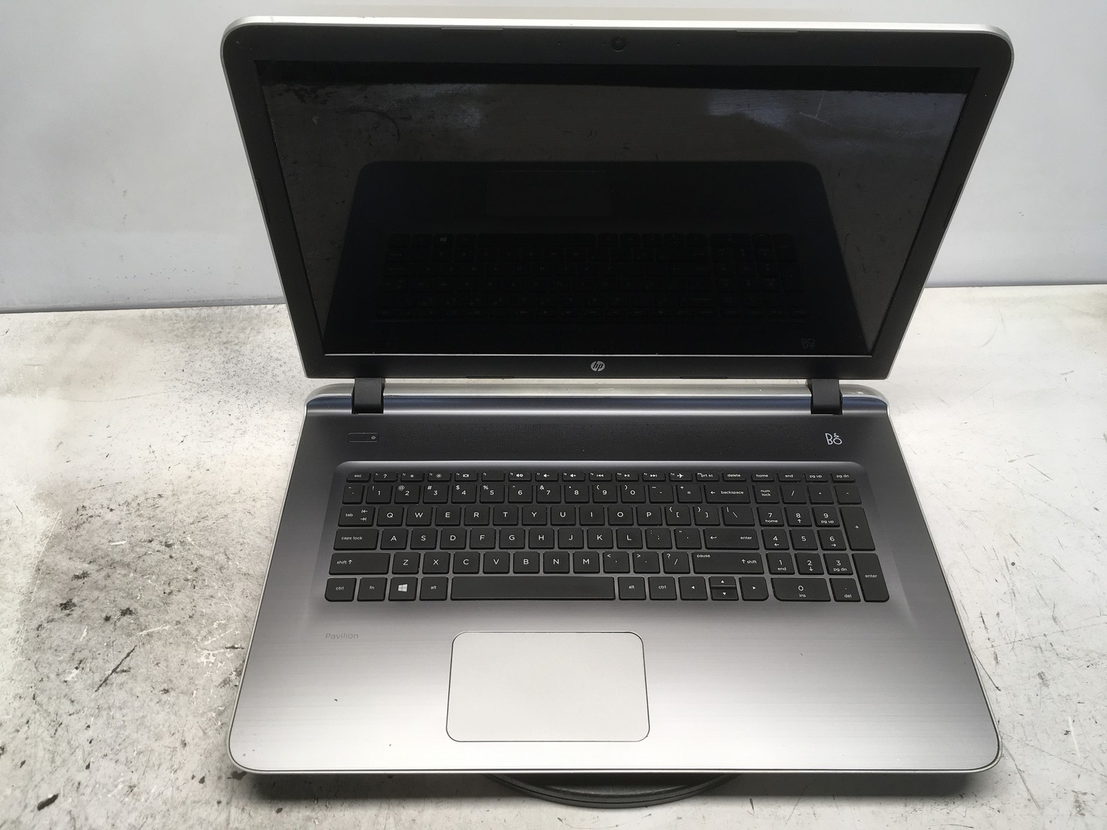 HP Pavilion 17-G121WM AMD A10-8700P 1800MHz 8 GB NO HDD No Batt