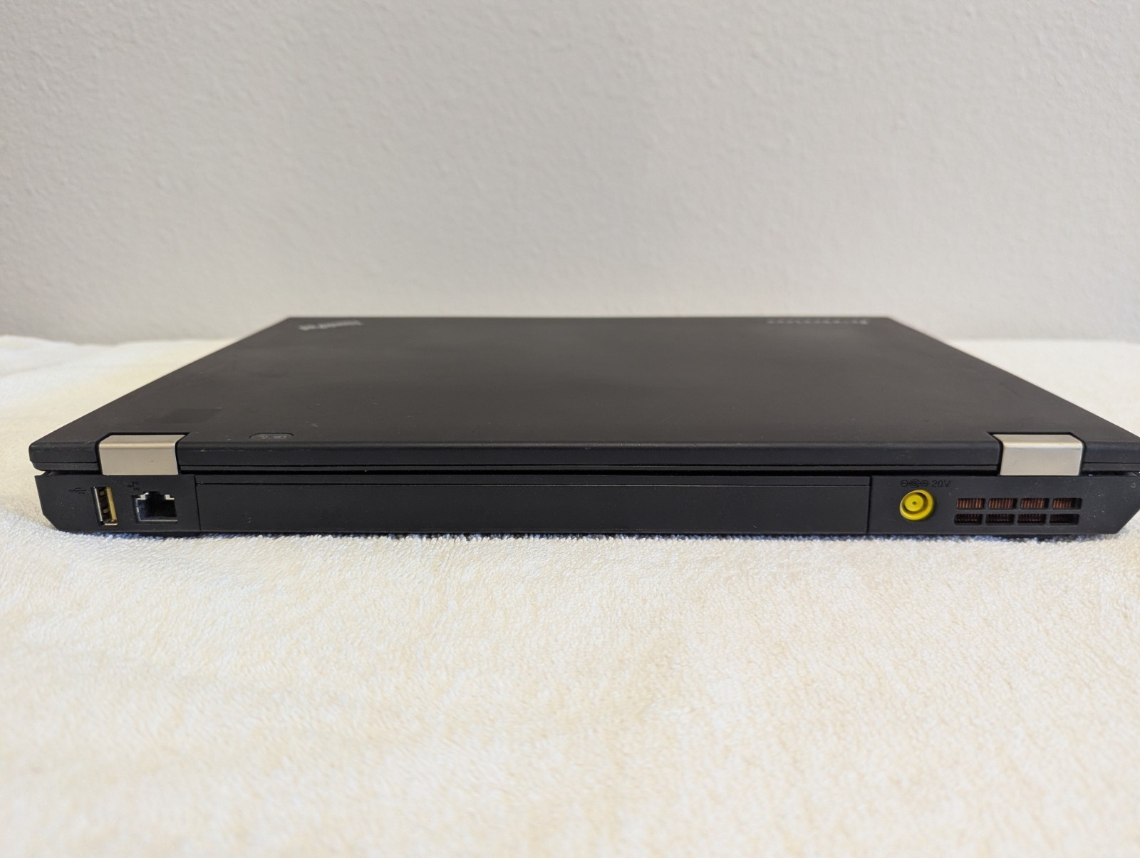 Thinkpad T430. 16gb Ram, 256gb SSD, 500gb HDD, Win10pro 98% Battery Health