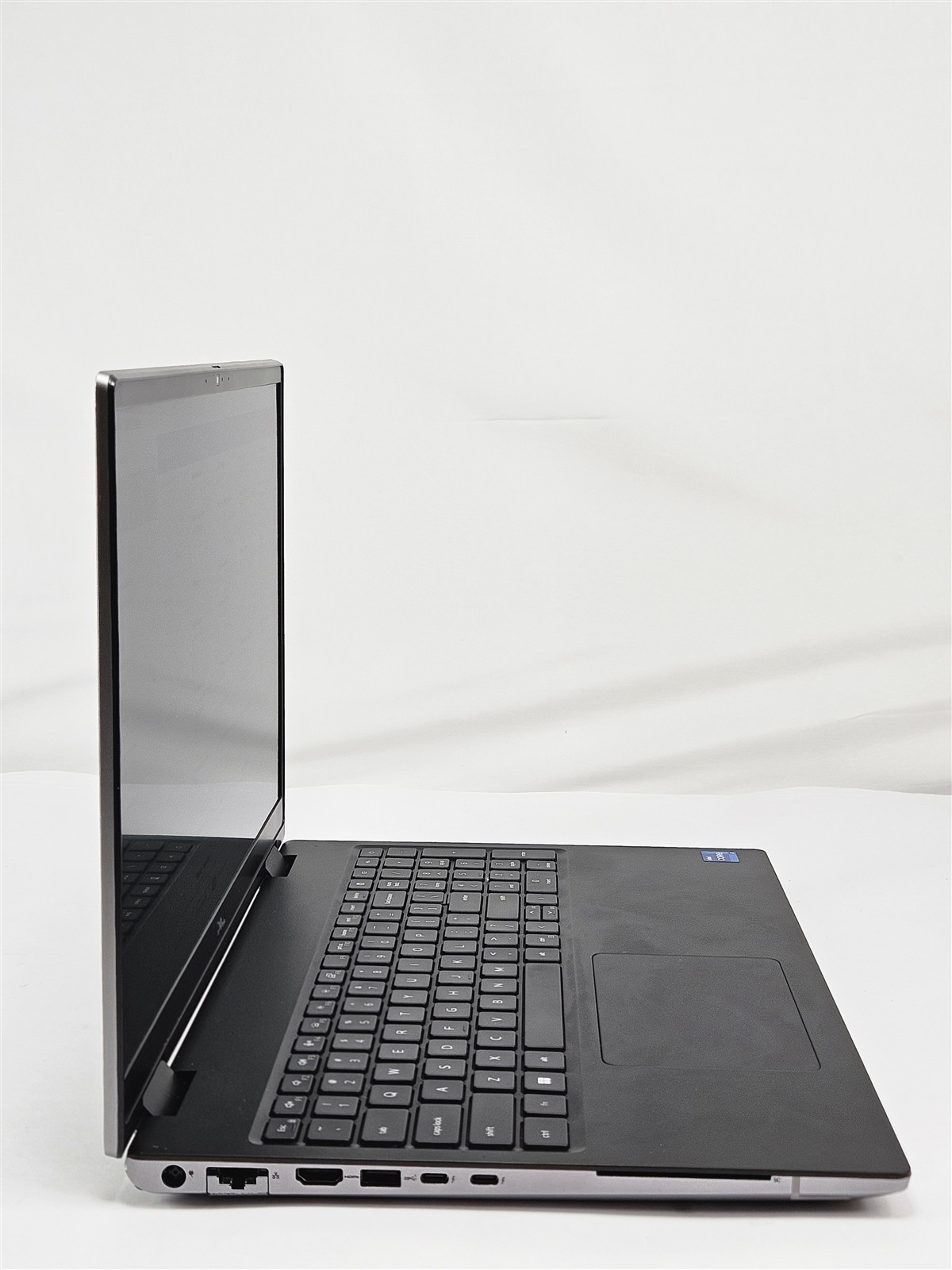 Dell Precision 7670 64GB RAM 1TB SSD i7-12850HX 16″ RTX A1000 Titan Gray