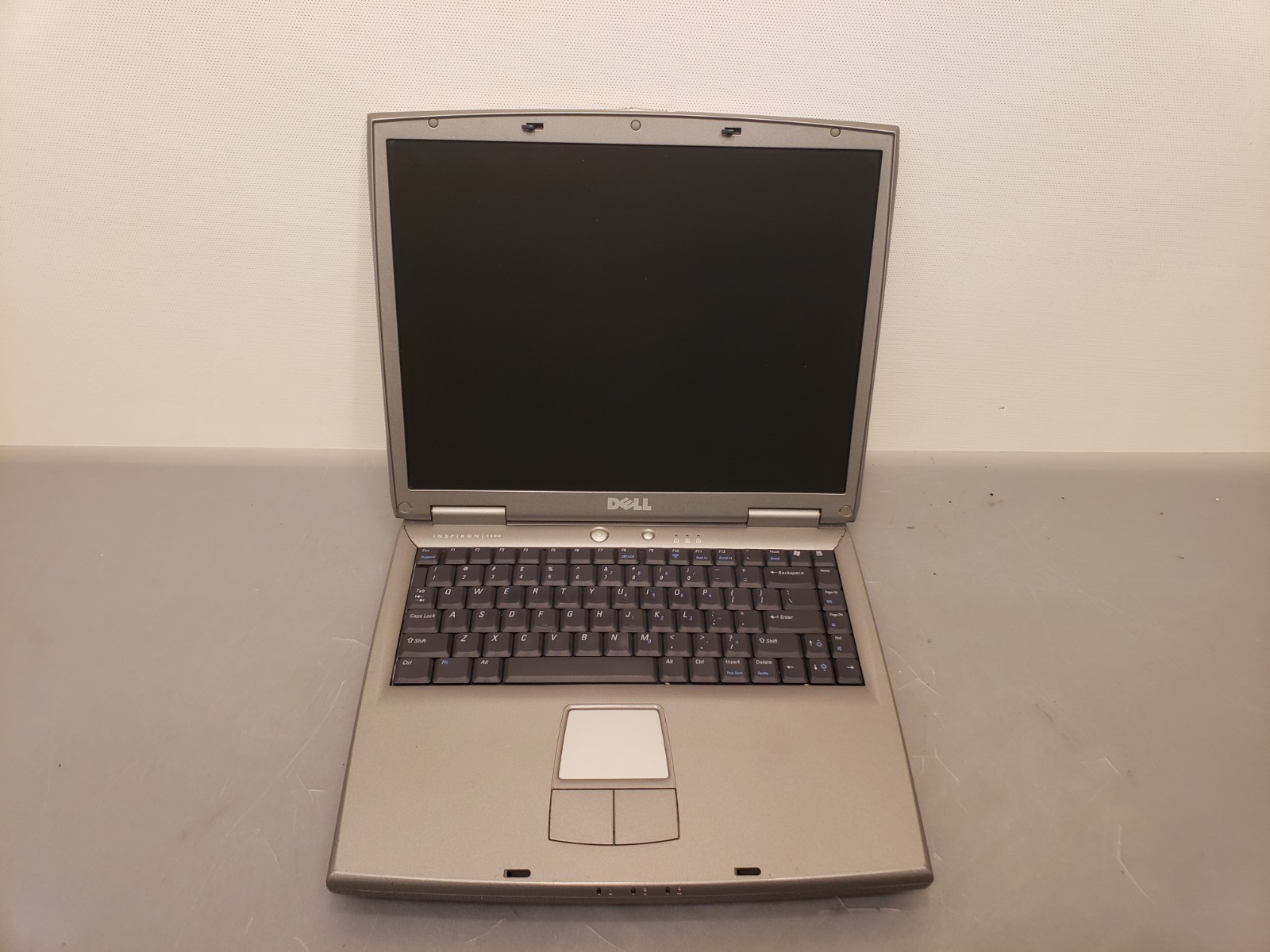 Vintage Dell Inspiron 1150 Intel Pentium 4 512MB 30GB Windows XP Laptop 15″
