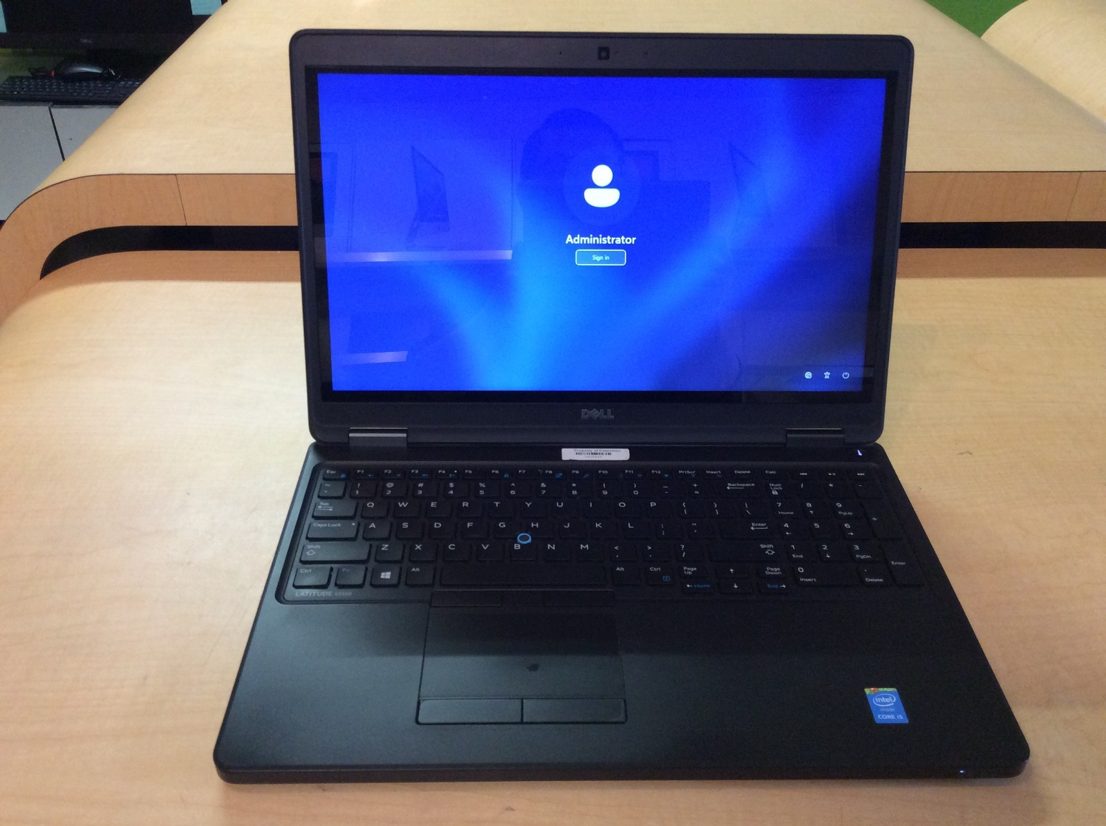 dell latitude E5550 15’6 NO touch screen 16gb ram 256SSD win11pro