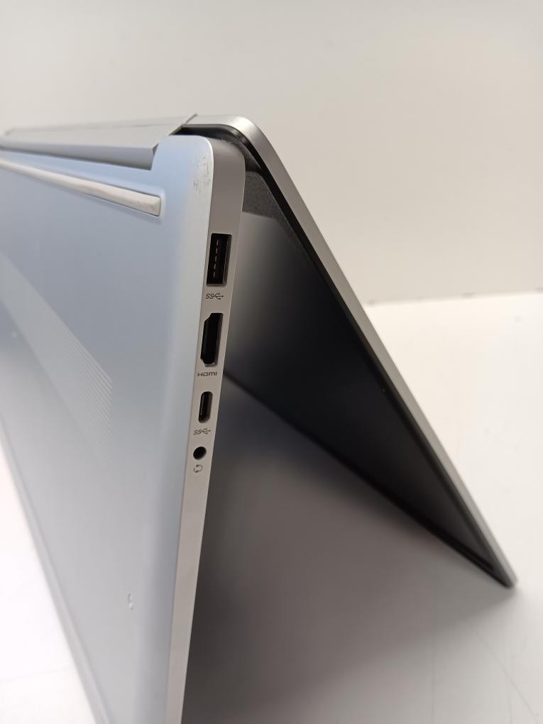 hp laptop 17-cp3401nr (P07015442)