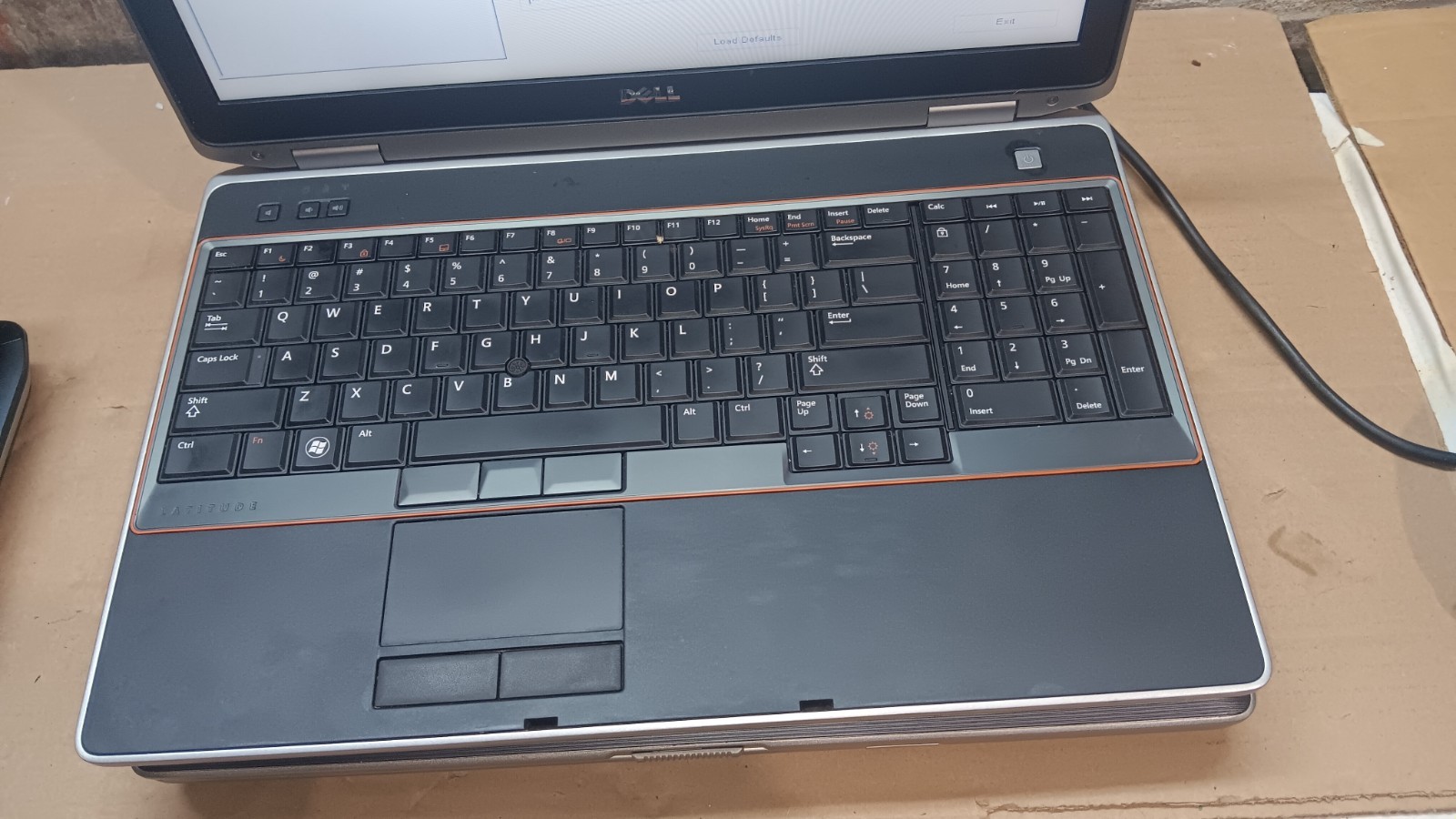 Lot of 6 Dell Latitude E6520 E5530 E5430 Laptops Core i5, i7 -15.6″ LCD screen