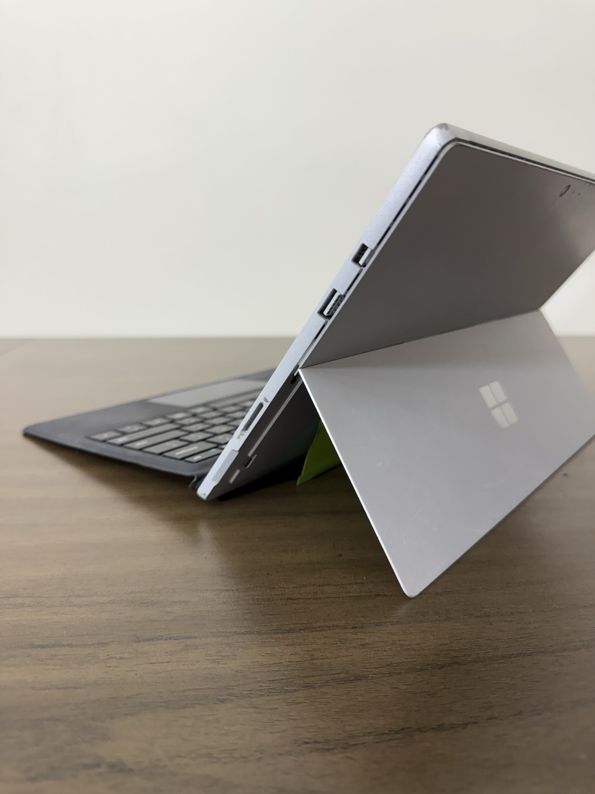 Microsoft Surface Pro (5th Gen) Intel Core i7-7660U 512GB SSD 16GB Ram