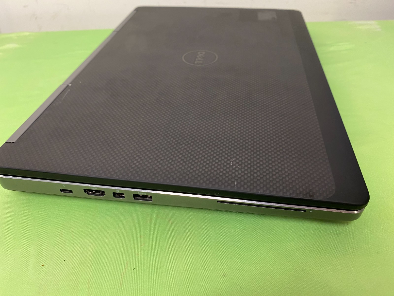 DELL PRECISION 7520 i7-6820HQ 2.70GHz 20GB RAM 256GB SSD QUADRO M2200 WIN 11 PRO
