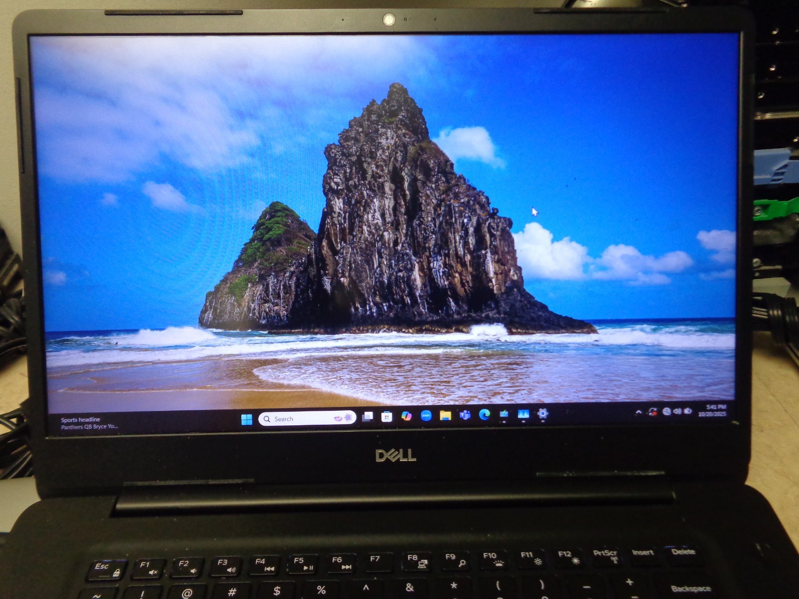 Dell Vostro 5581 i7-8565U 1.8GHz 15.5″ FHD 8GB 256SSD Windows 11 PRO