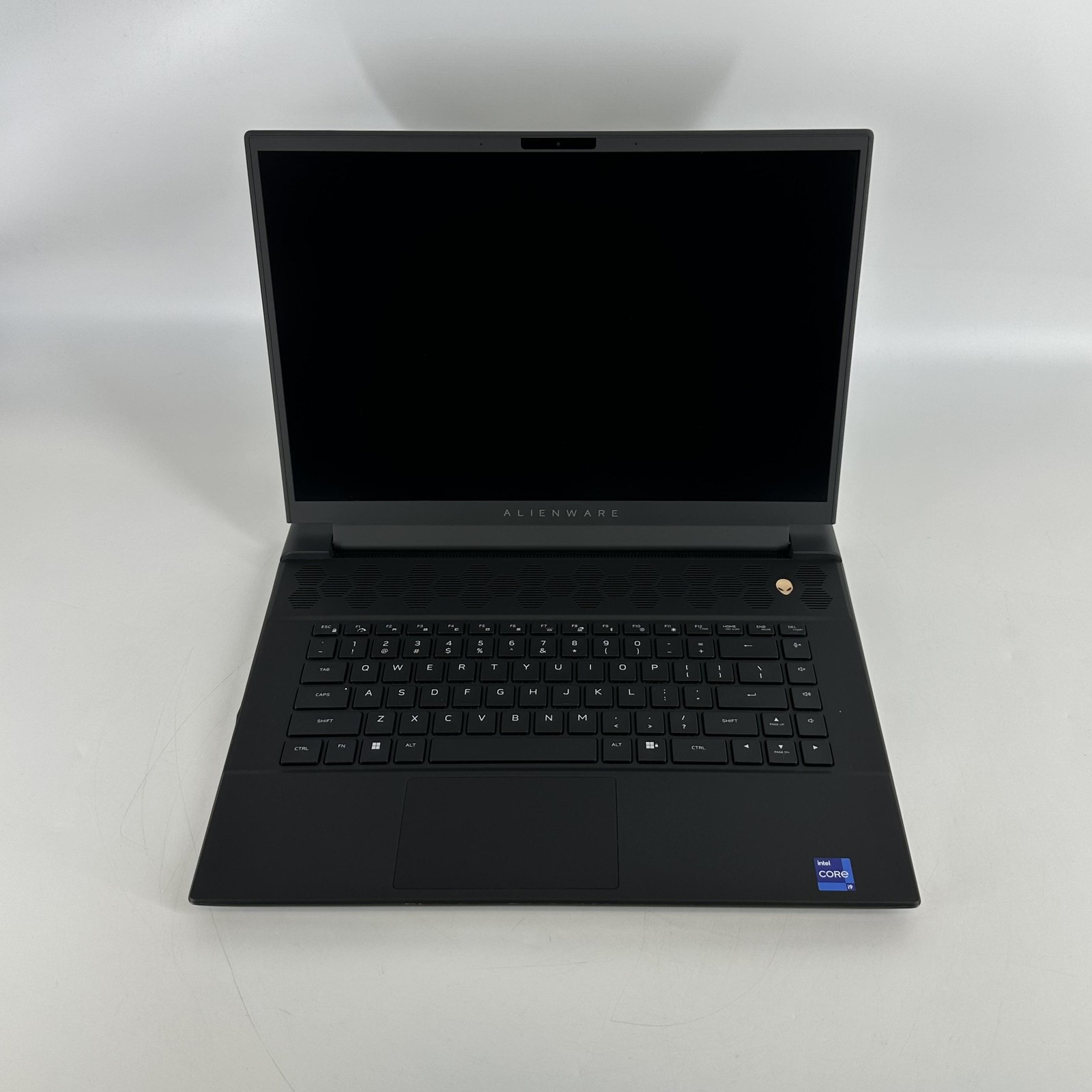 Dell Alienware M16 R1 240Hz QHD+ 2.2 GHz i9-13900HX 16GB 1TB/1TB RTX 4080 Good