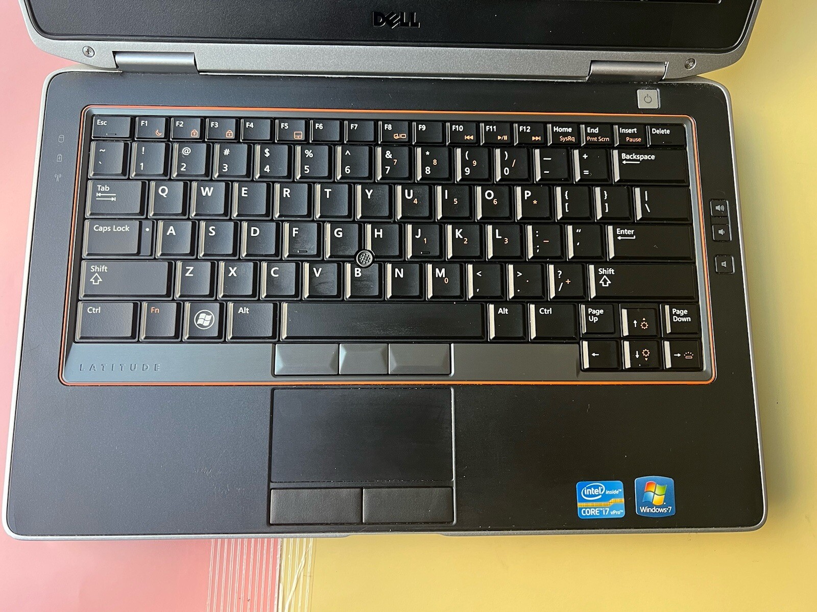 Dell Latitude E6320 13.3″ Core i7-2620M 2.70GHz 8GB RAM 500GB HDD HDMI WEBCAM