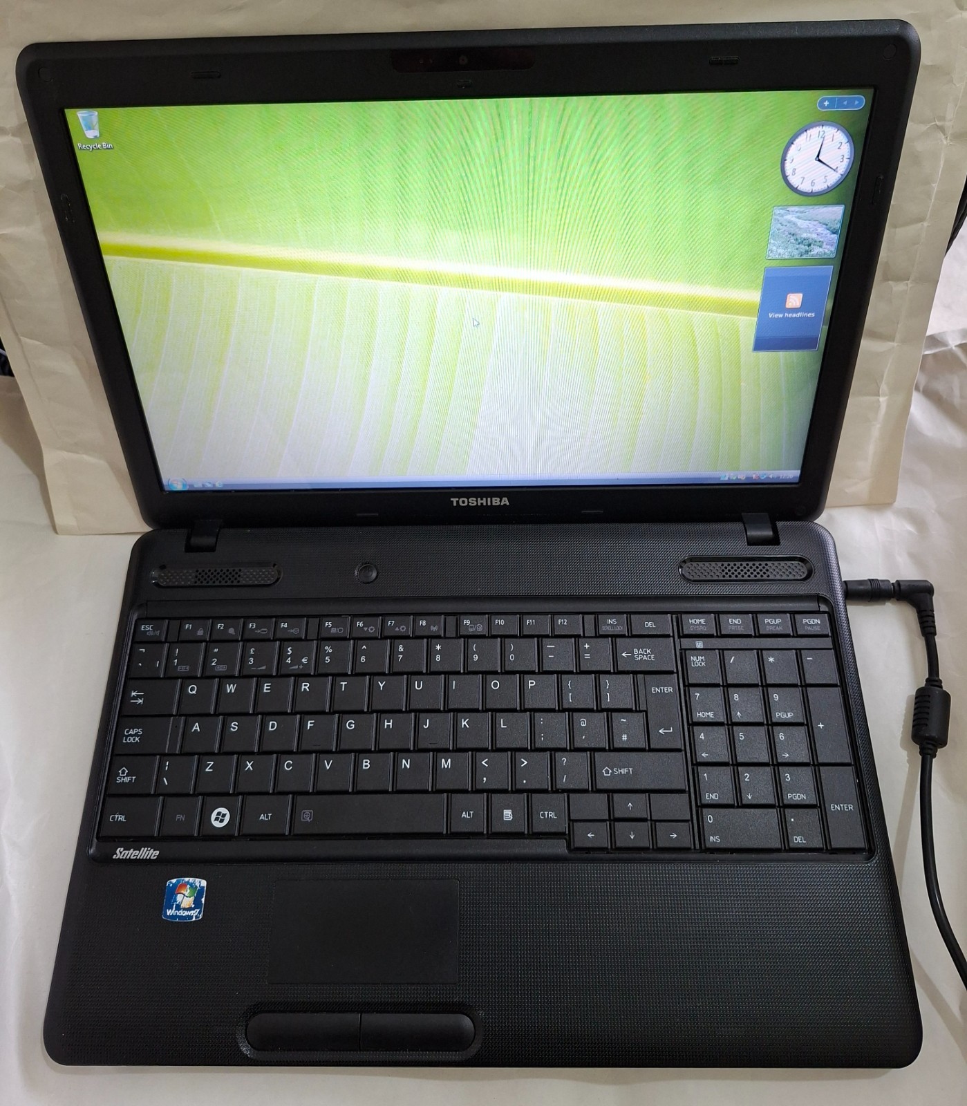 Toshiba Satellite C660D-1CV PSC1YE Laptop 15.6″ 3GB 240GB Windows Vista/7 Dual