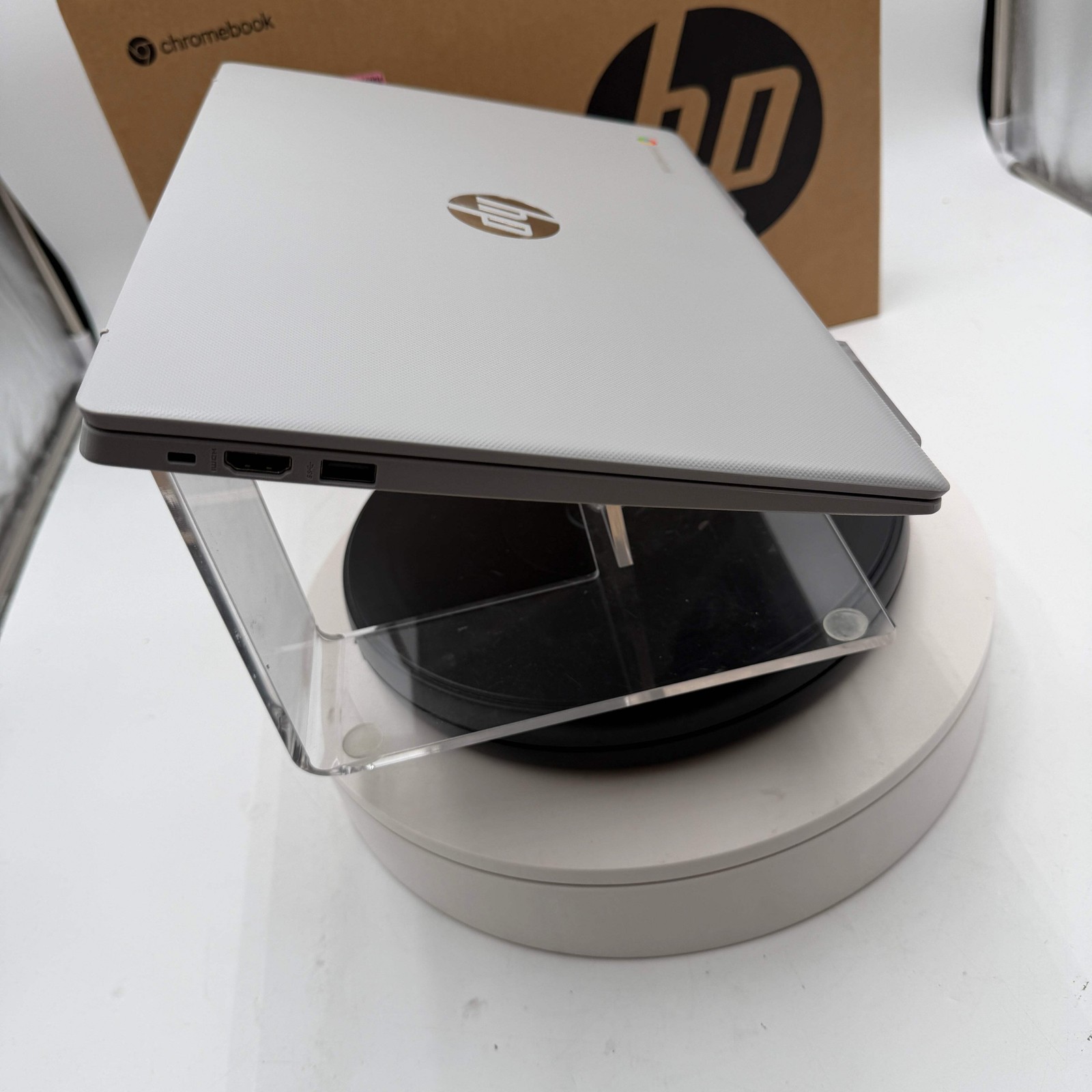 HP Chromebook 14a-1013dx 14-inch Laptop 4GB RAM 64GB Silver New Open Box