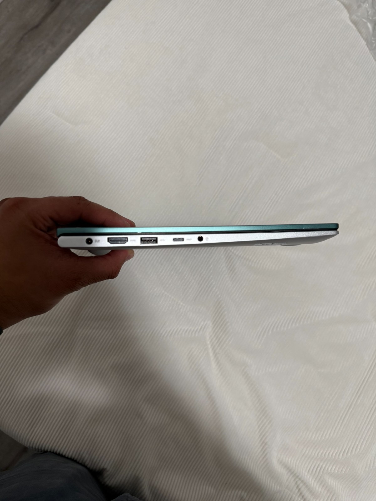 ASUS VivoBook S14 14″ (512GB SSD, Intel Corei7-1165G7, 2.80 GHz, 8GB)…