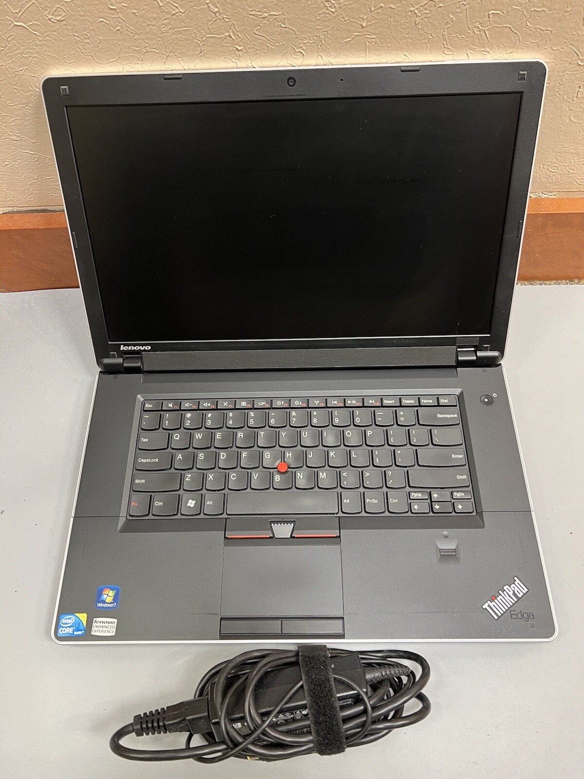 LENOVO THINKPAD EDGE 15 15.6″ Intel Core i3 M370 2.40GH 4GB RAM 500GB HDD WEBCAM