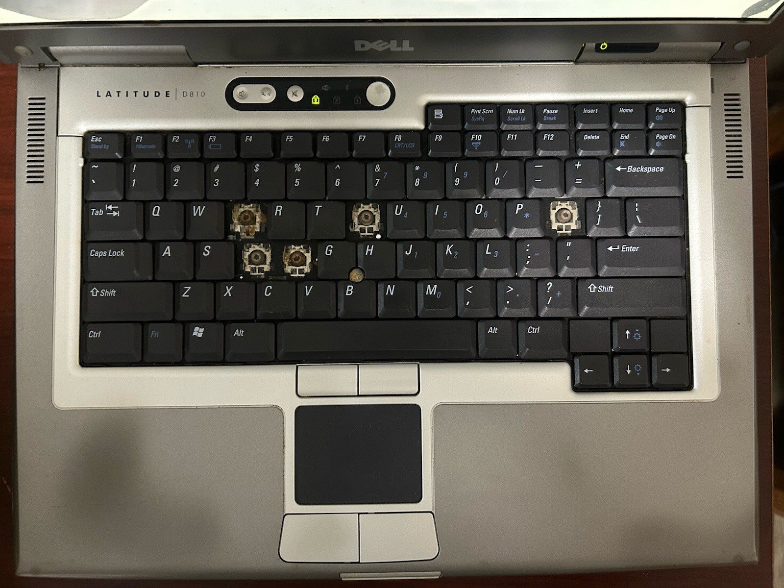 Dell Latitude D810 512 MB RAM No HDD No WiFi Card No Optical Drive ..Power On