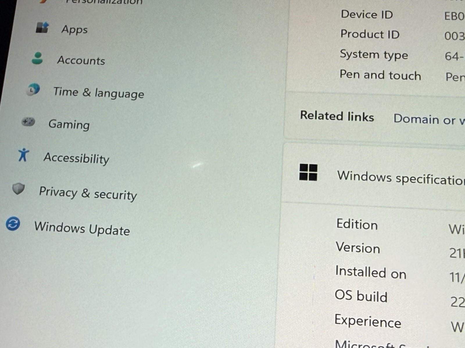 Microsoft Surface Pro 8 (1982) i5-1145G7 – 16GB RAM – 256GB 120Hz – Win 11 Pro
