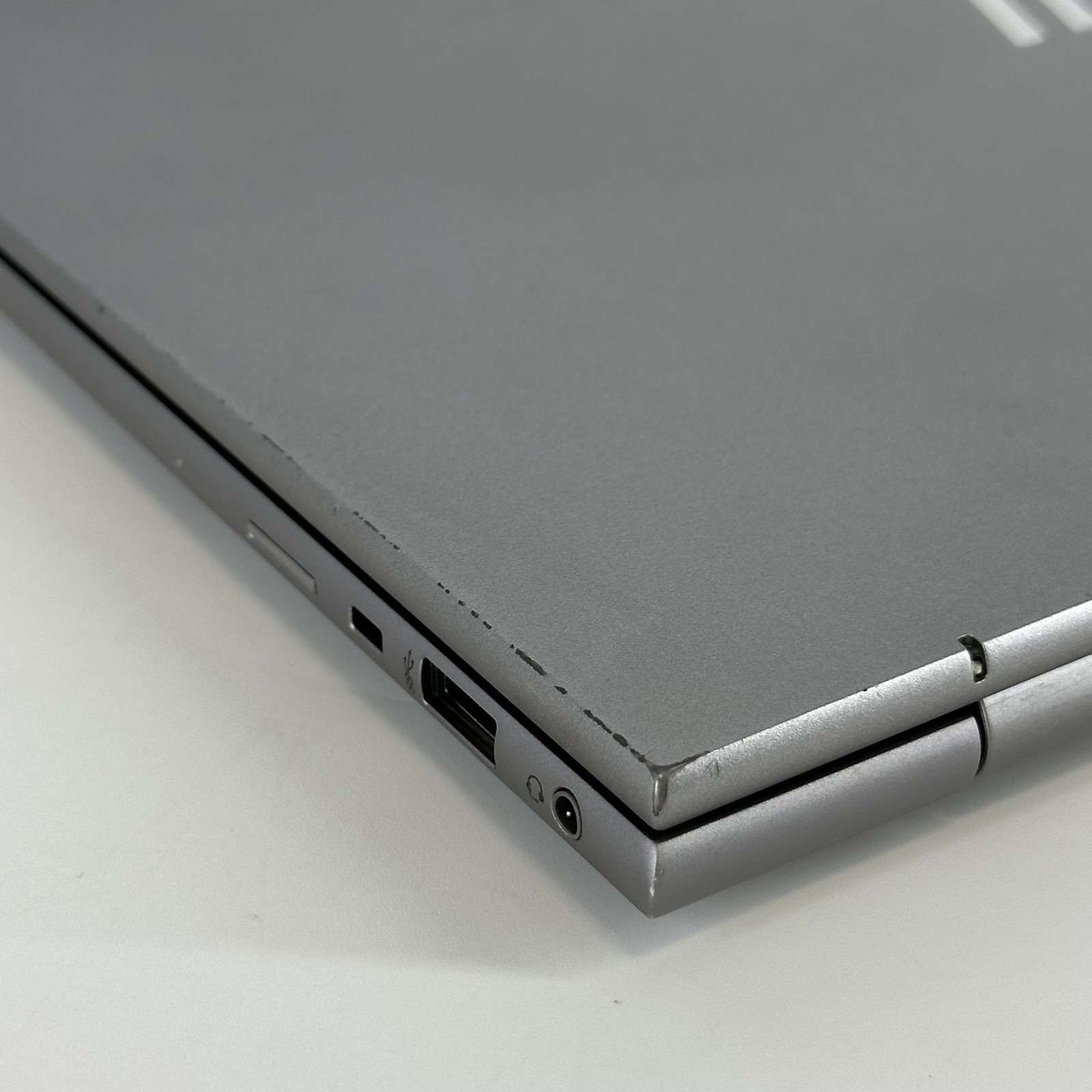 HP ZBook Firefly 14 G10 Gray FHD+ 1.9 GHz i7-1370P 16GB RAM 512GB SSD Good