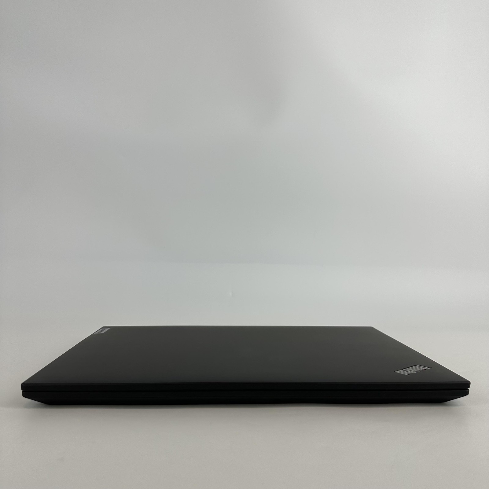 Lenovo ThinkPad T16 Gen 2 FHD+ TOUCH 3.3 GHz Ryzen 7 PRO 7840U 16GB 512GB SSD