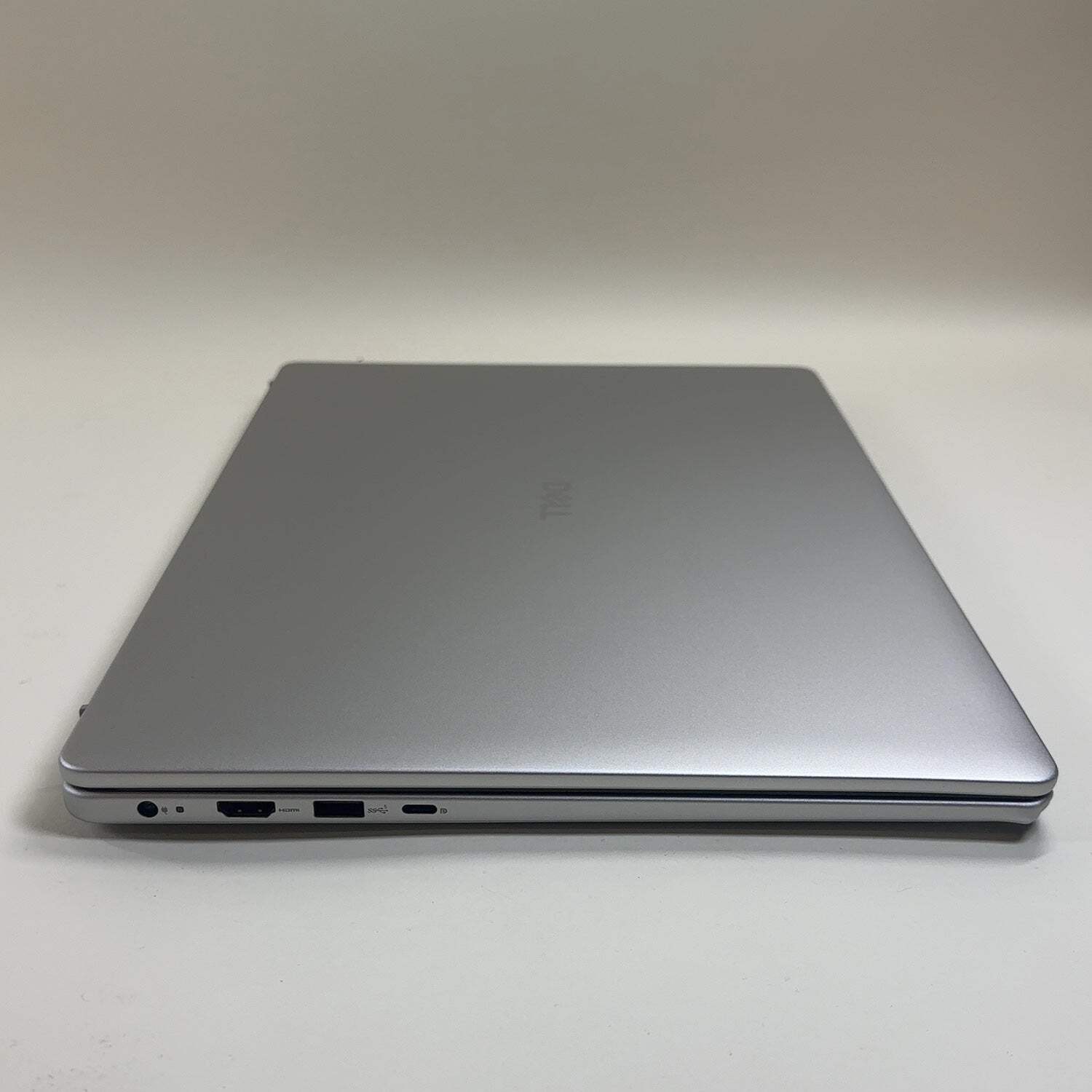 Dell 16 DC16251 16″ Core 7 150U 1.8GHz 32GB RAM 1TB SSD Read