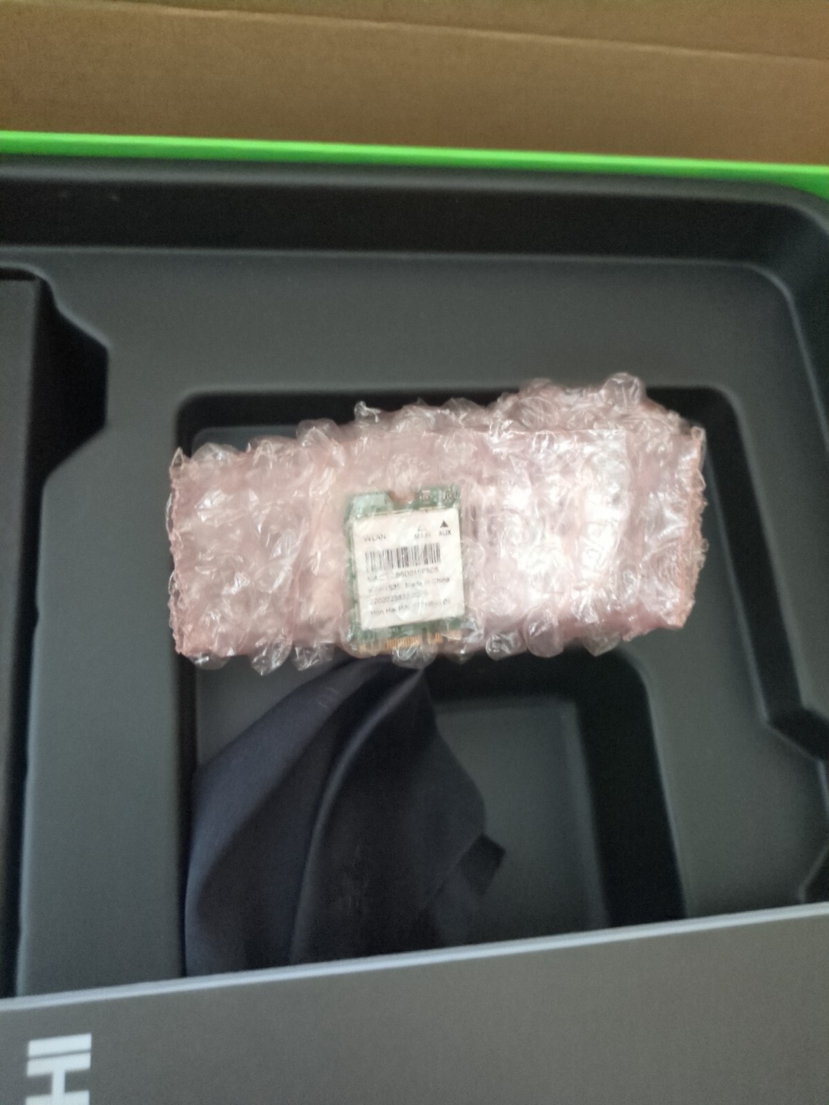 Razer Blade 14 GTX 1060 1 TB SSD 16GB RAM + Killer 1535 Wireless + dbrand Skin