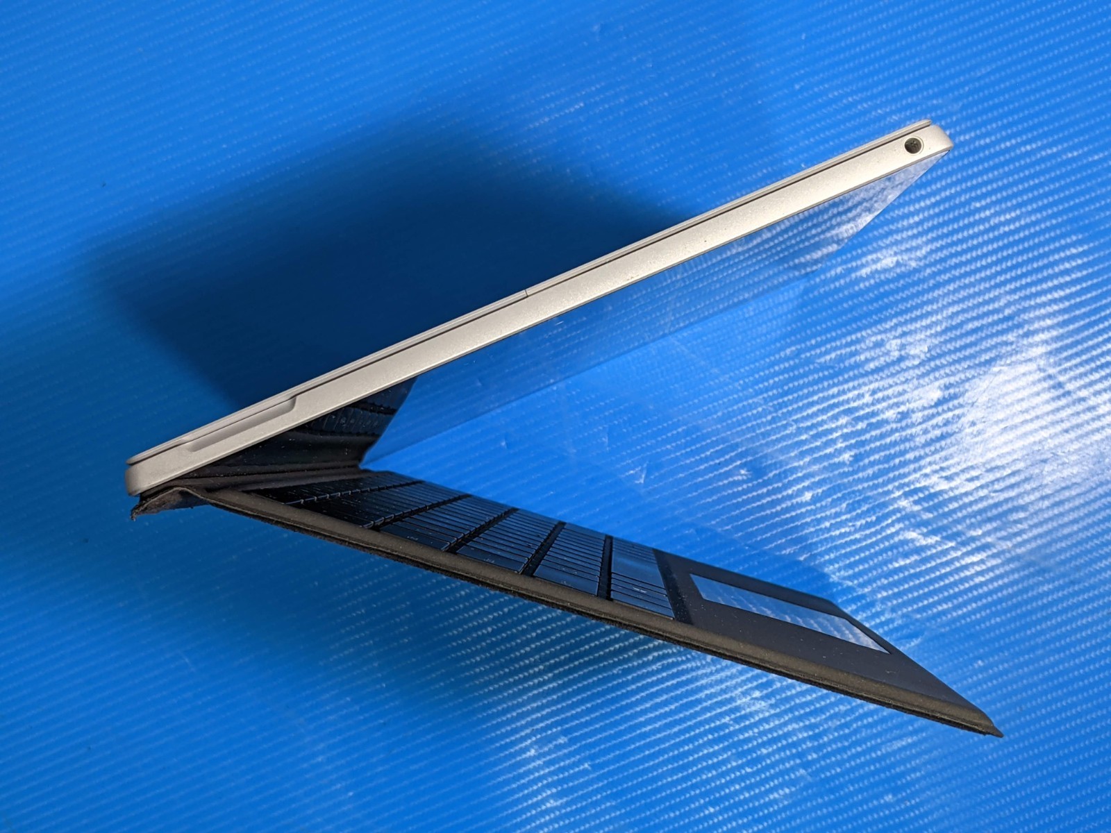 MS Surface Pro 1796 12.3″ 2736×1824 TOUCH i5-7300U 2.6GHz 4GB 128GB SSD Win10Pro